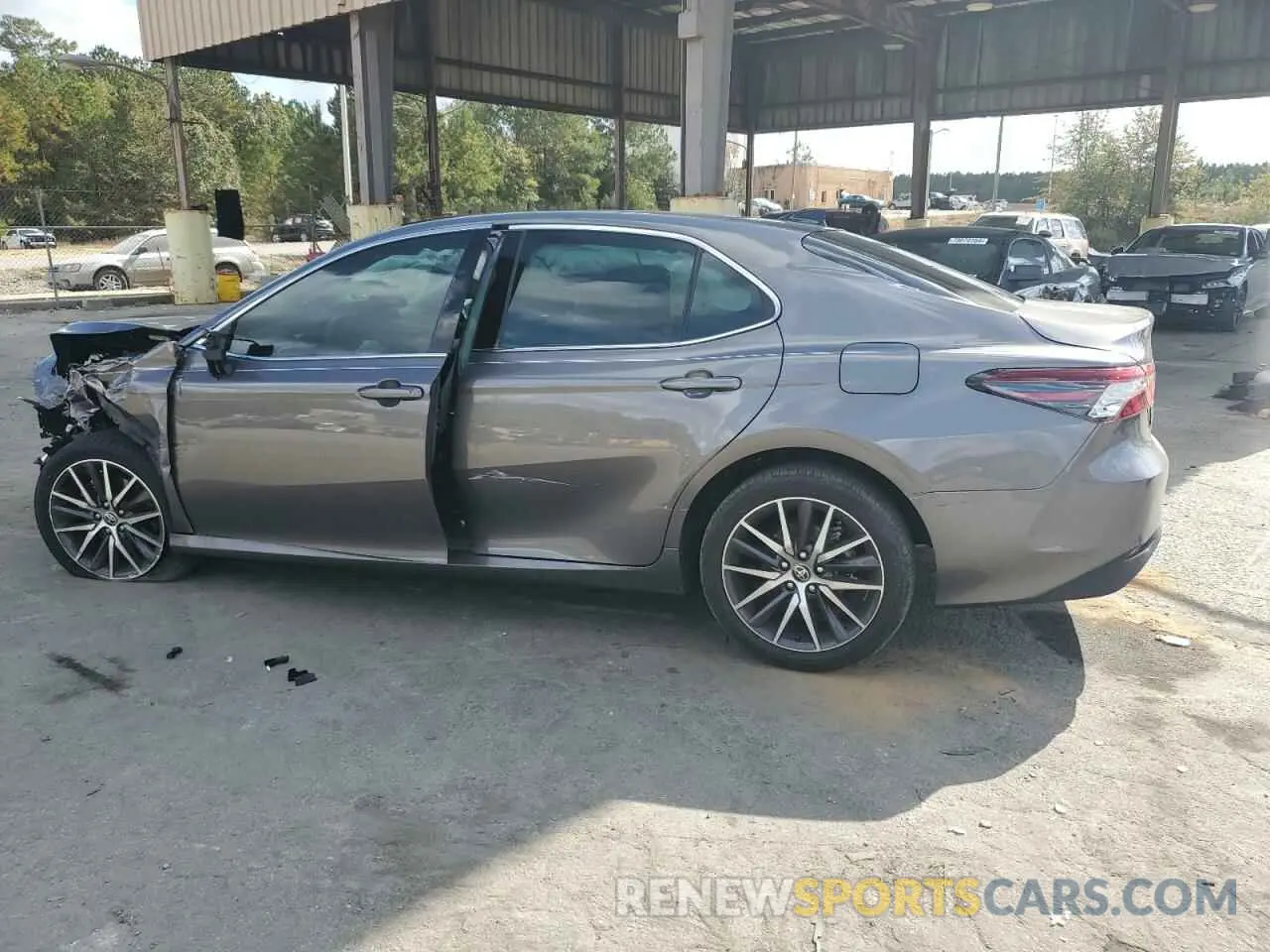 2 Photograph of a damaged car 4T1F11AK9MU562986 TOYOTA CAMRY 2021