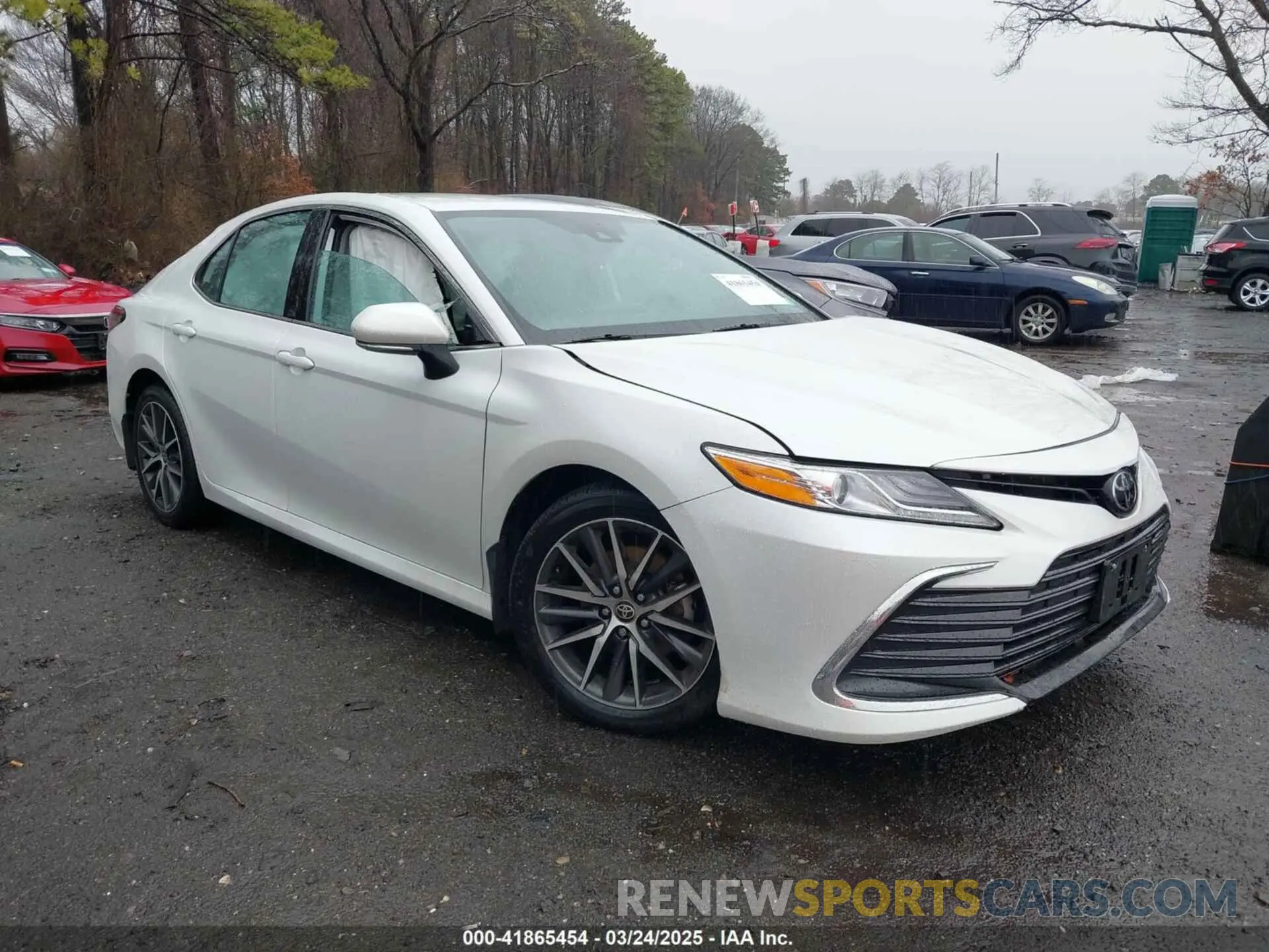 1 Photograph of a damaged car 4T1F11BK3MU037047 TOYOTA CAMRY 2021