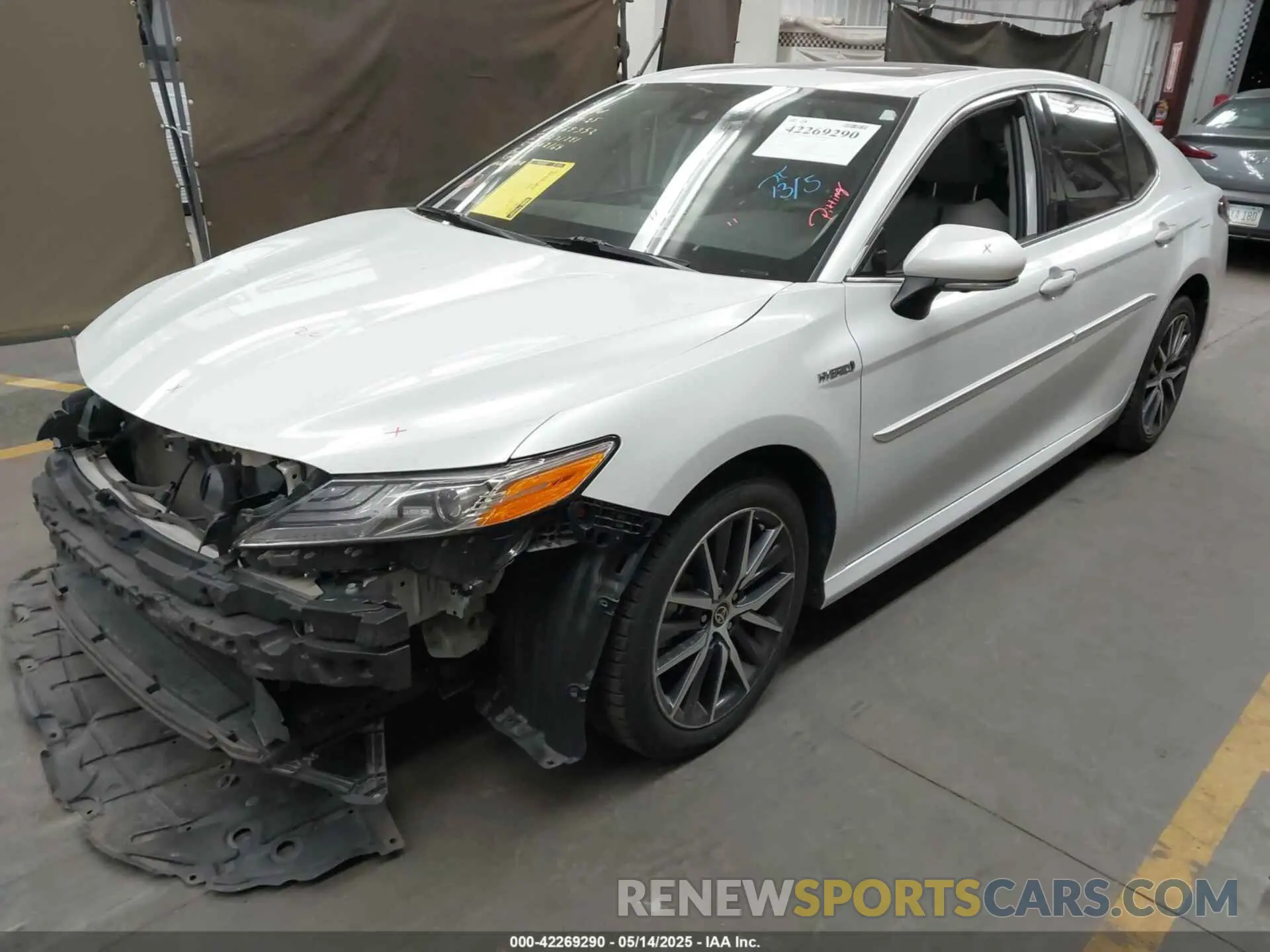 2 Photograph of a damaged car 4T1F31AK0MU569352 TOYOTA CAMRY 2021