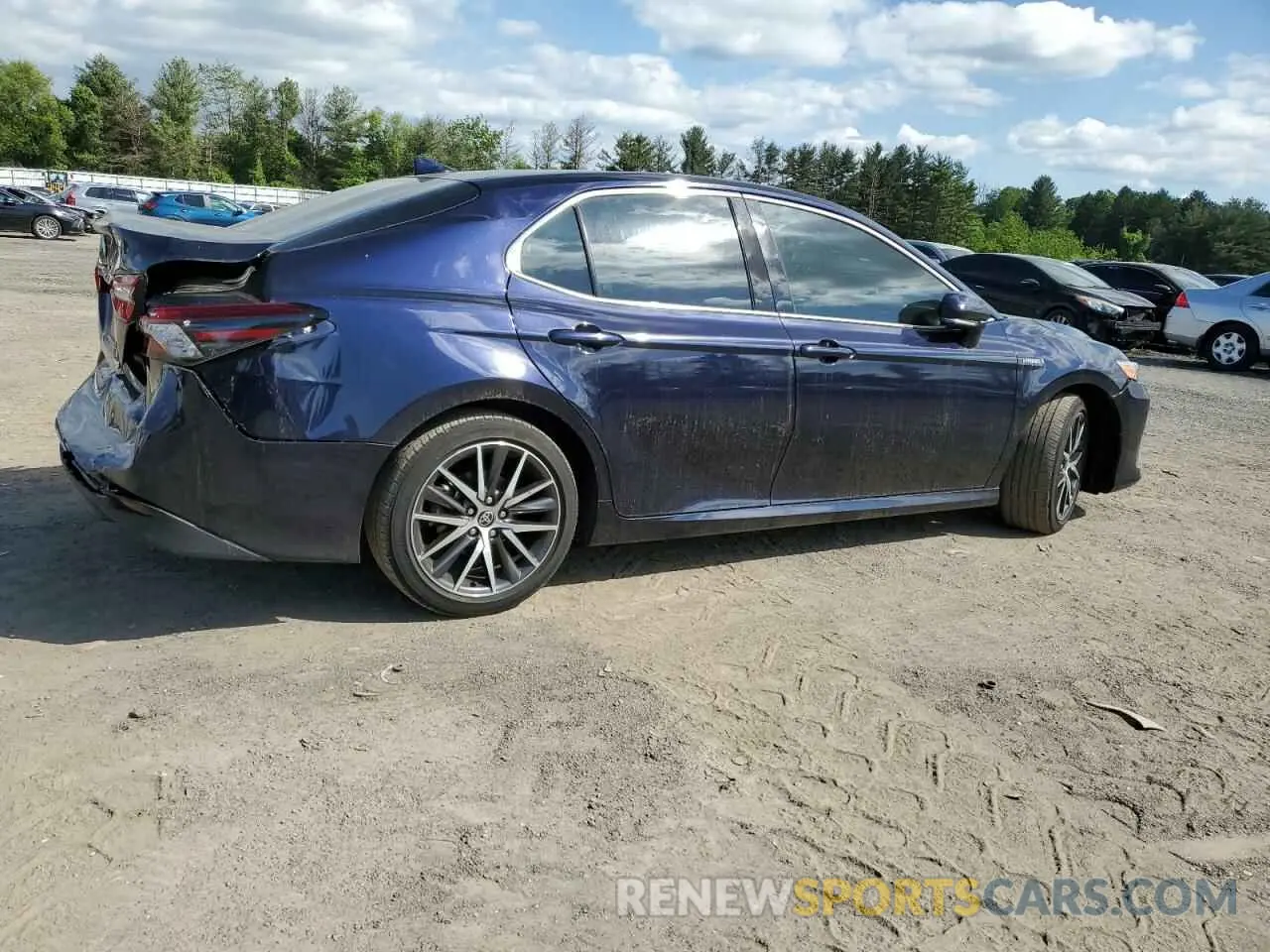 3 Photograph of a damaged car 4T1F31AK4MU560685 TOYOTA CAMRY 2021