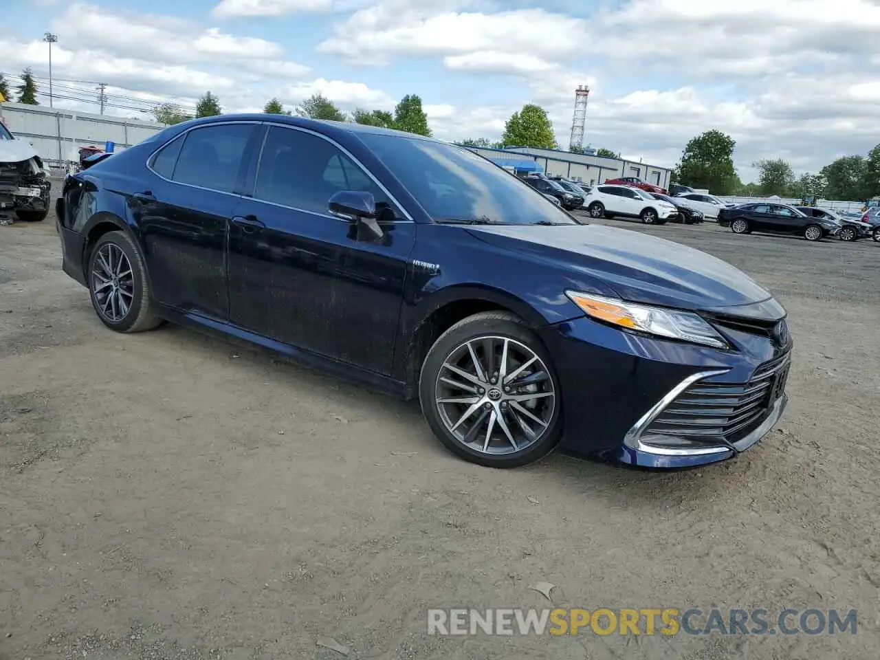 4 Photograph of a damaged car 4T1F31AK4MU560685 TOYOTA CAMRY 2021