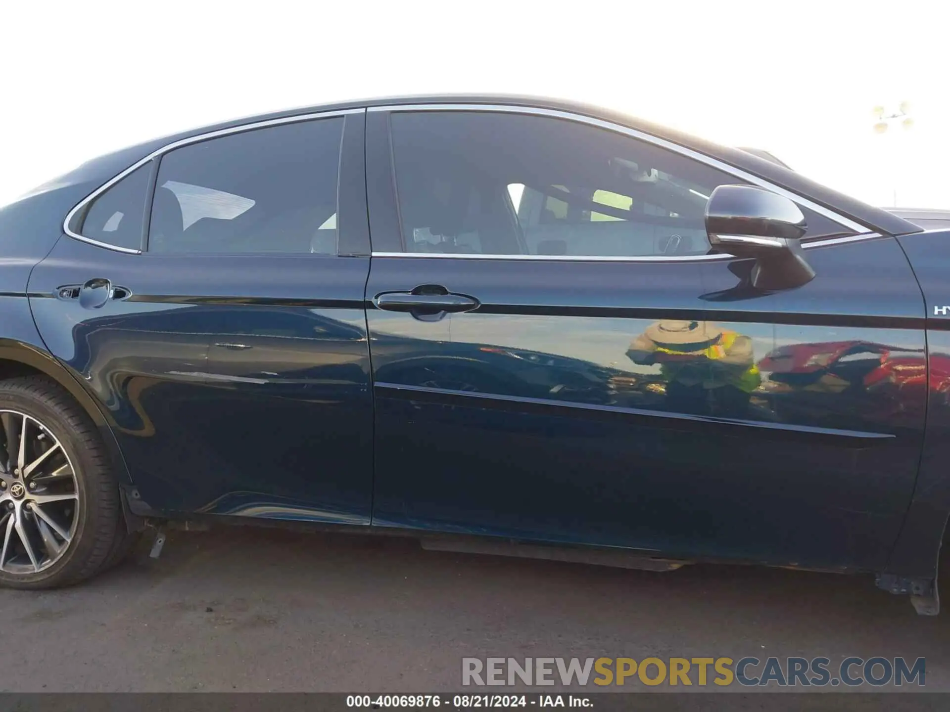 14 Photograph of a damaged car 4T1F31AK5MU553129 TOYOTA CAMRY 2021