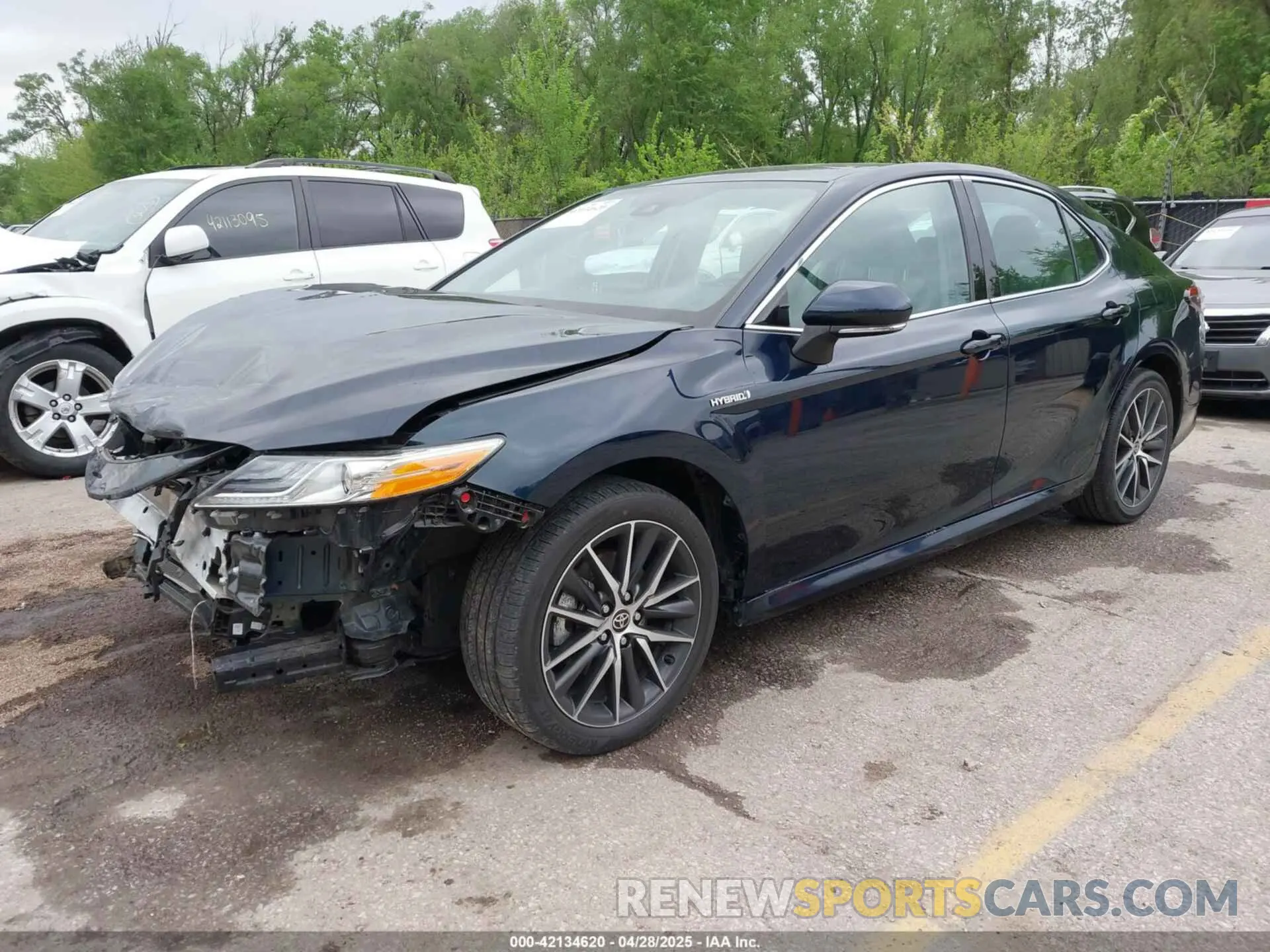 2 Photograph of a damaged car 4T1F31AK8MU563752 TOYOTA CAMRY 2021