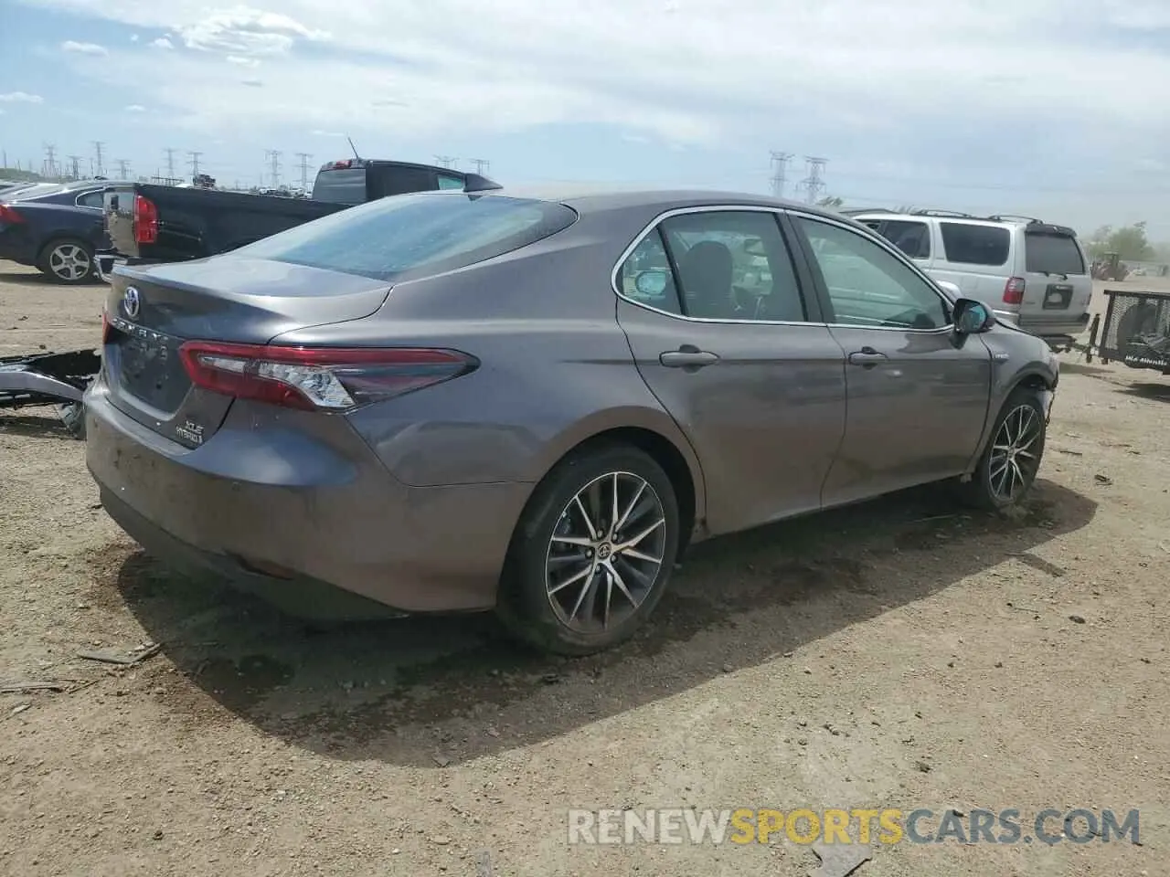 3 Photograph of a damaged car 4T1F31AK9MU564196 TOYOTA CAMRY 2021