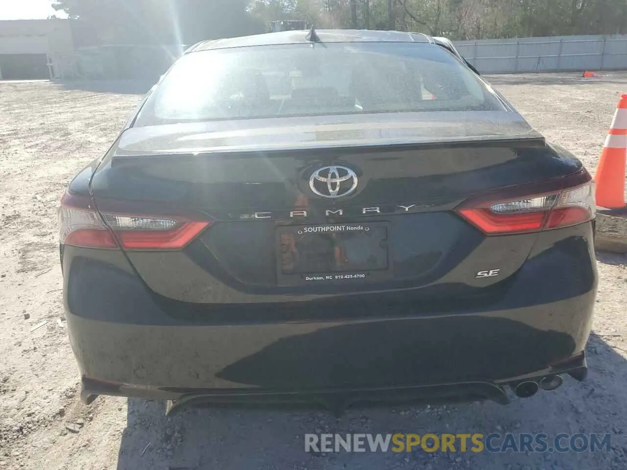 6 Photograph of a damaged car 4T1G11AK0MU414245 TOYOTA CAMRY 2021