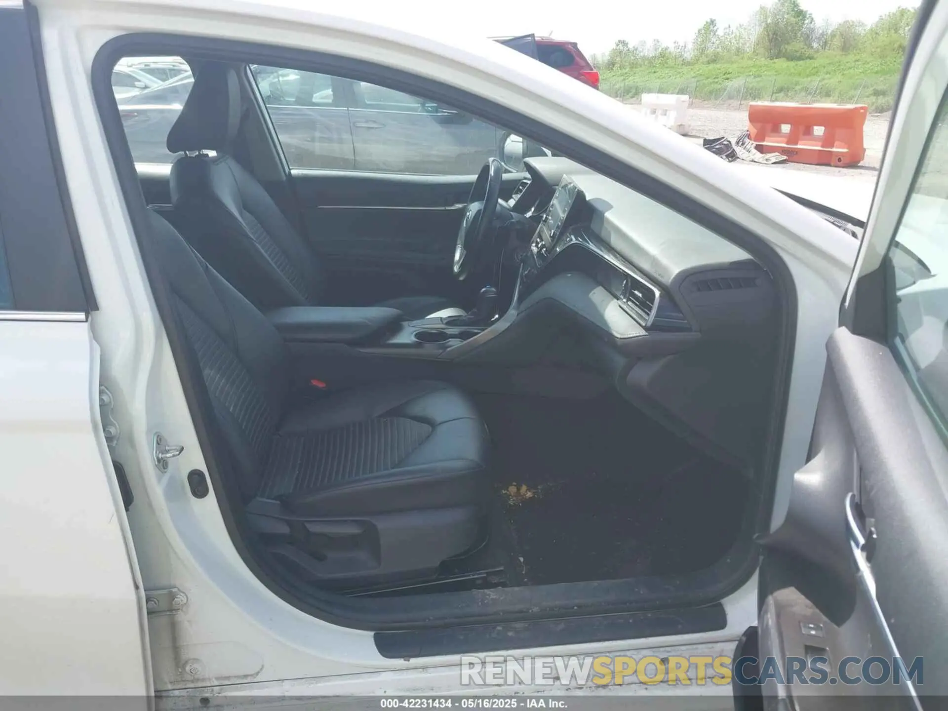 5 Photograph of a damaged car 4T1G11AK0MU424600 TOYOTA CAMRY 2021