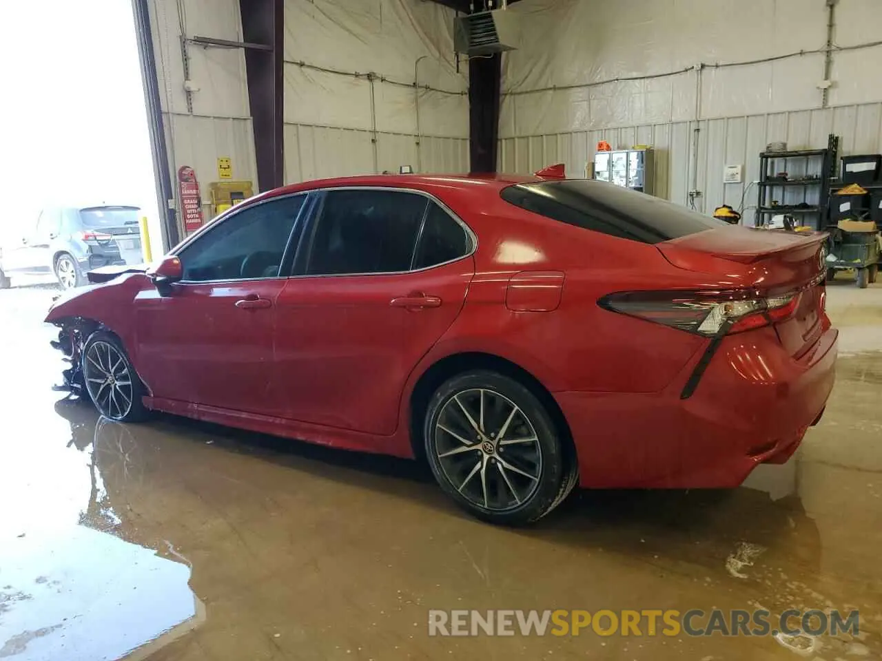 2 Фотография поврежденного автомобиля 4T1G11AK0MU440442 TOYOTA CAMRY 2021