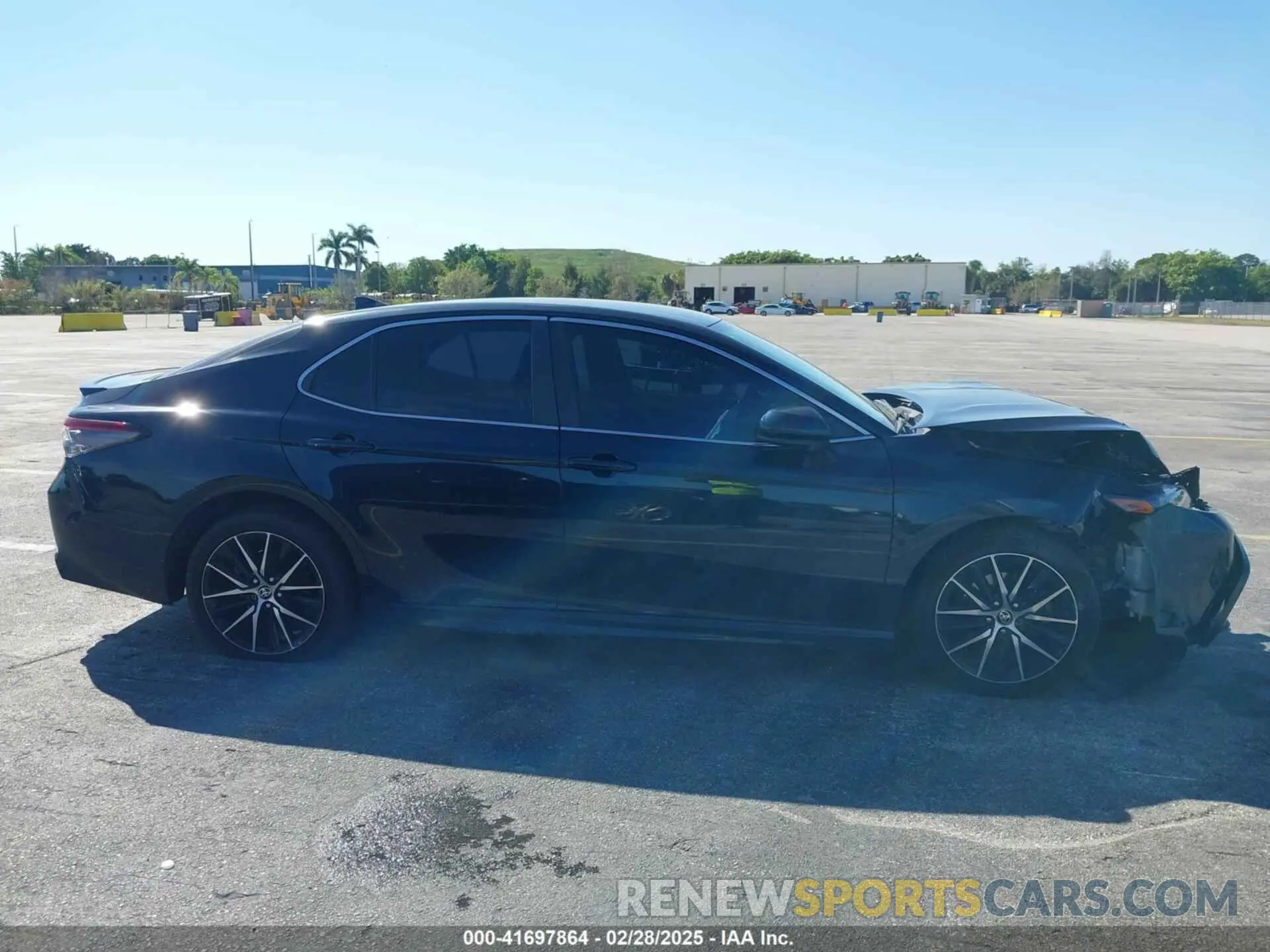 14 Фотография поврежденного автомобиля 4T1G11AK0MU450257 TOYOTA CAMRY 2021