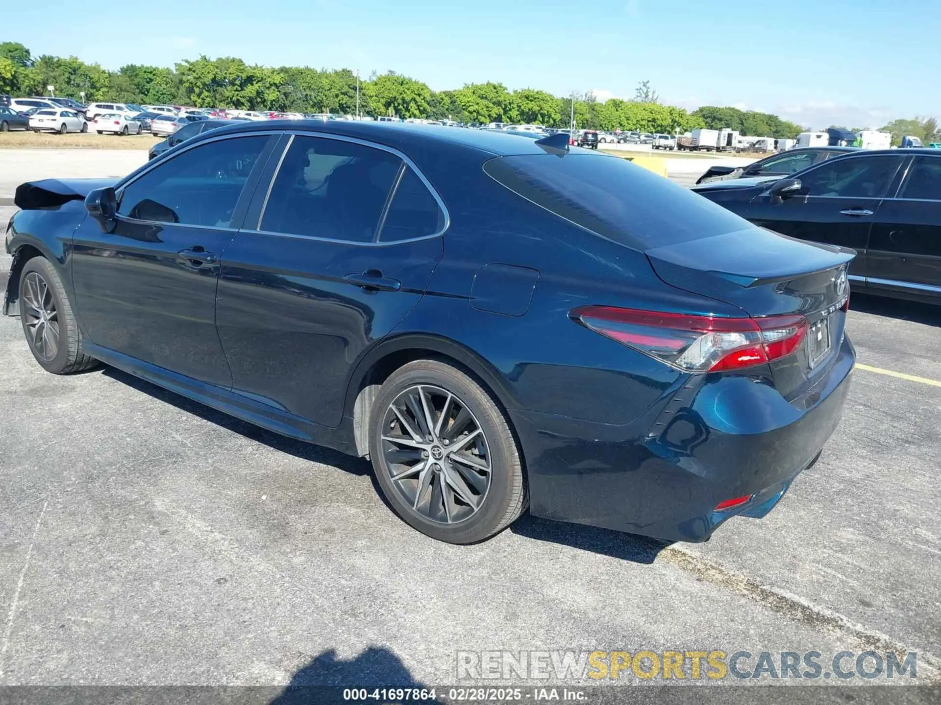 3 Фотография поврежденного автомобиля 4T1G11AK0MU450257 TOYOTA CAMRY 2021