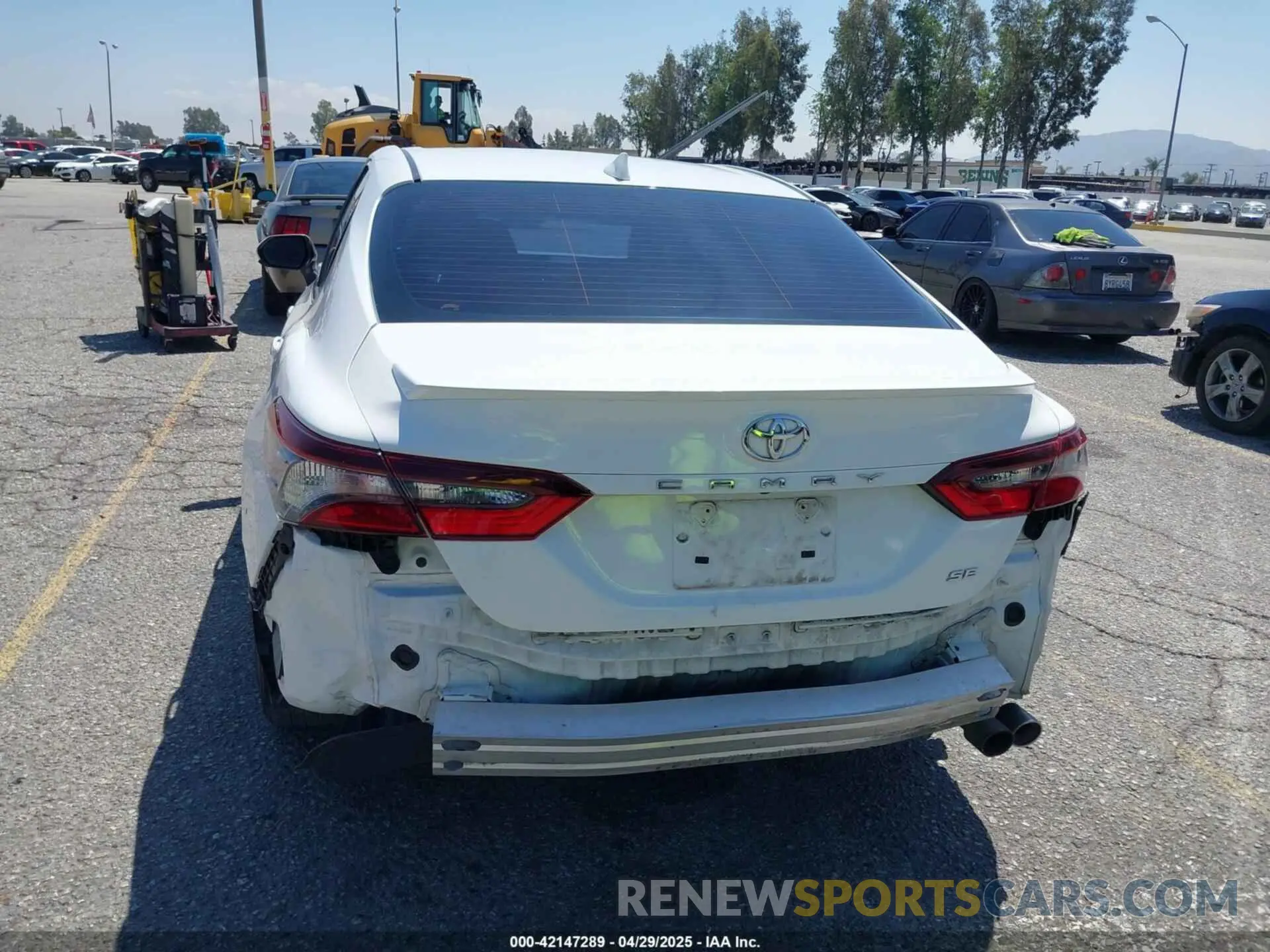 17 Фотография поврежденного автомобиля 4T1G11AK0MU451229 TOYOTA CAMRY 2021