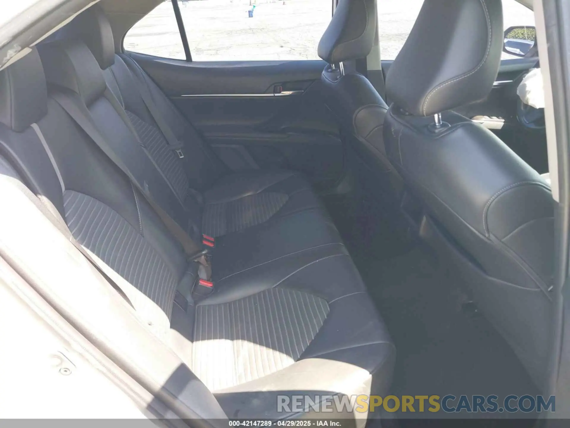8 Фотография поврежденного автомобиля 4T1G11AK0MU451229 TOYOTA CAMRY 2021