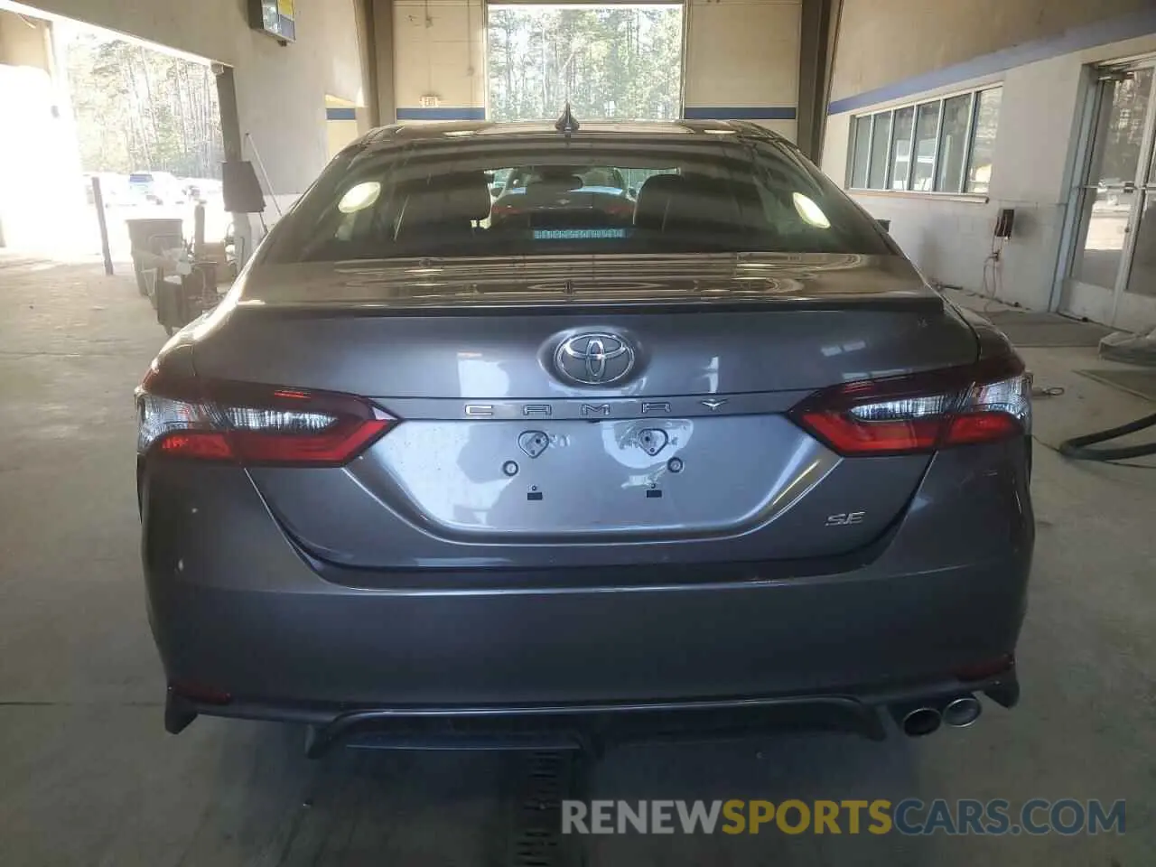 6 Photograph of a damaged car 4T1G11AK0MU466880 TOYOTA CAMRY 2021