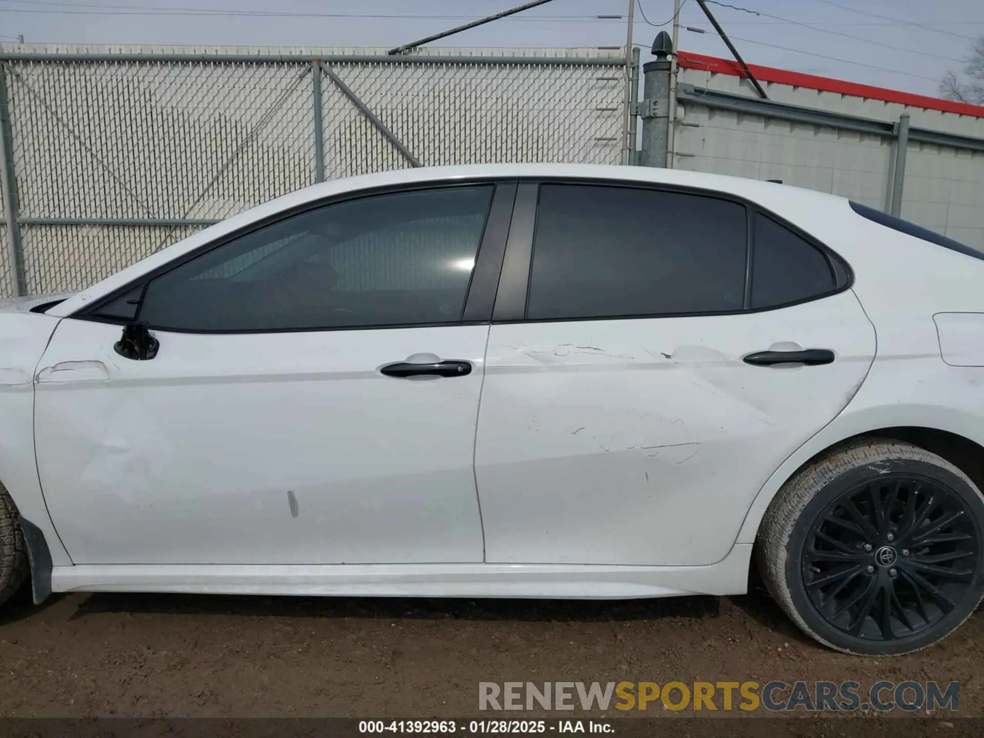 14 Фотография поврежденного автомобиля 4T1G11AK0MU496820 TOYOTA CAMRY 2021