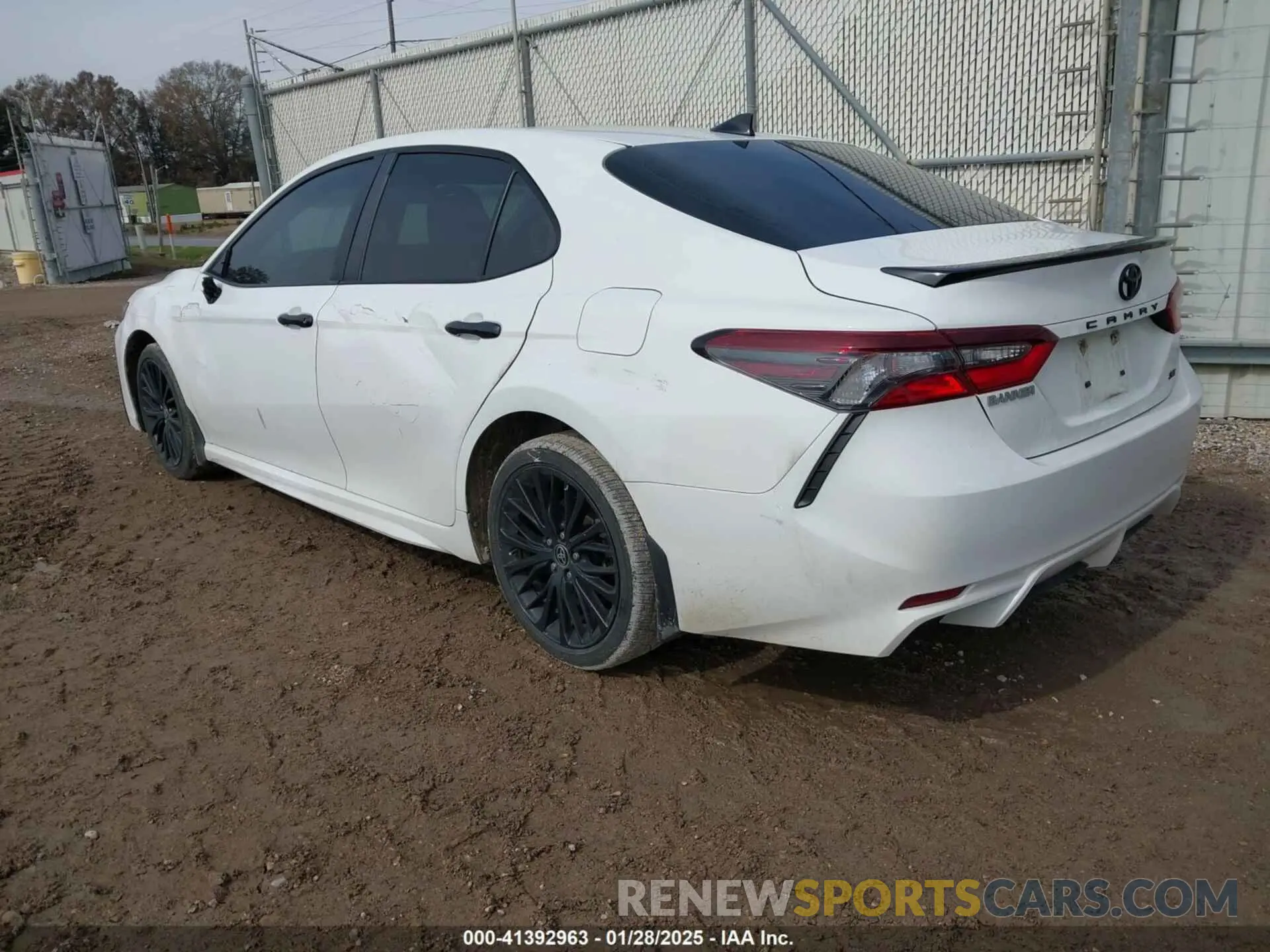 3 Фотография поврежденного автомобиля 4T1G11AK0MU496820 TOYOTA CAMRY 2021