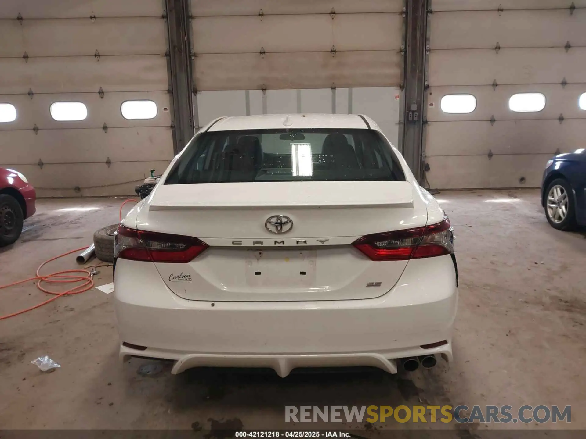 16 Photograph of a damaged car 4T1G11AK0MU532182 TOYOTA CAMRY 2021