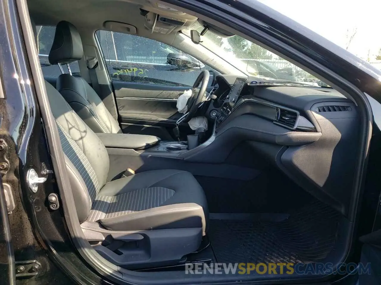 5 Photograph of a damaged car 4T1G11AK0MU558863 TOYOTA CAMRY 2021