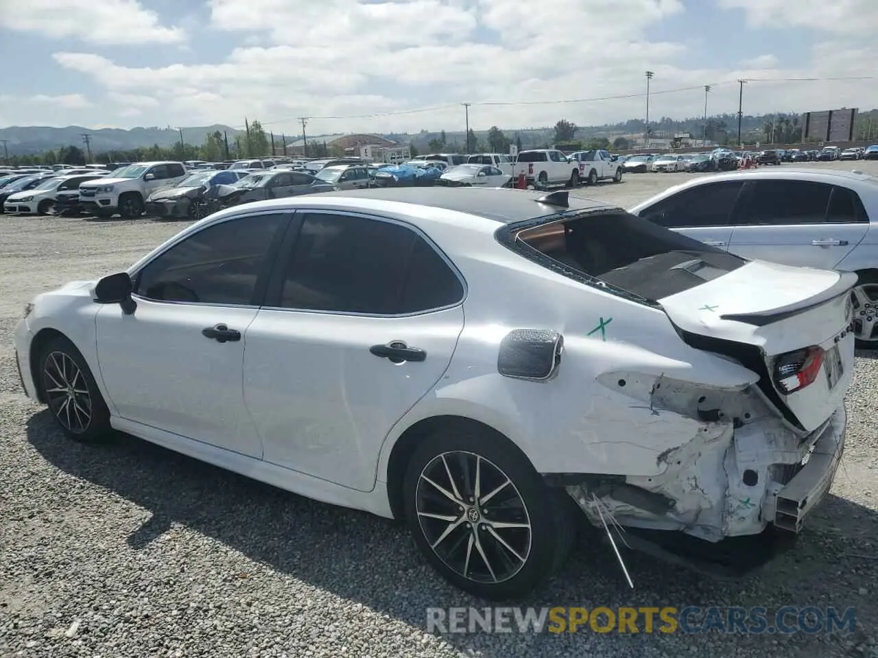 2 Фотография поврежденного автомобиля 4T1G11AK0MU572326 TOYOTA CAMRY 2021