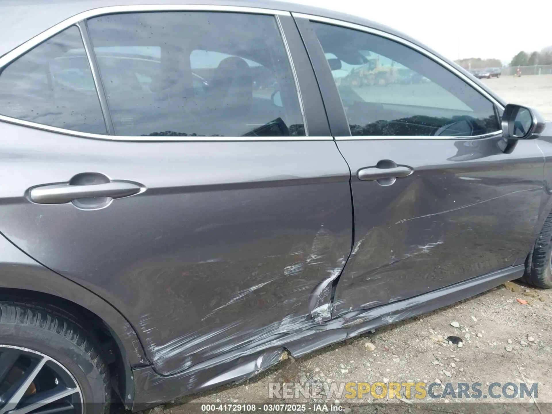 21 Фотография поврежденного автомобиля 4T1G11AK0MU586968 TOYOTA CAMRY 2021