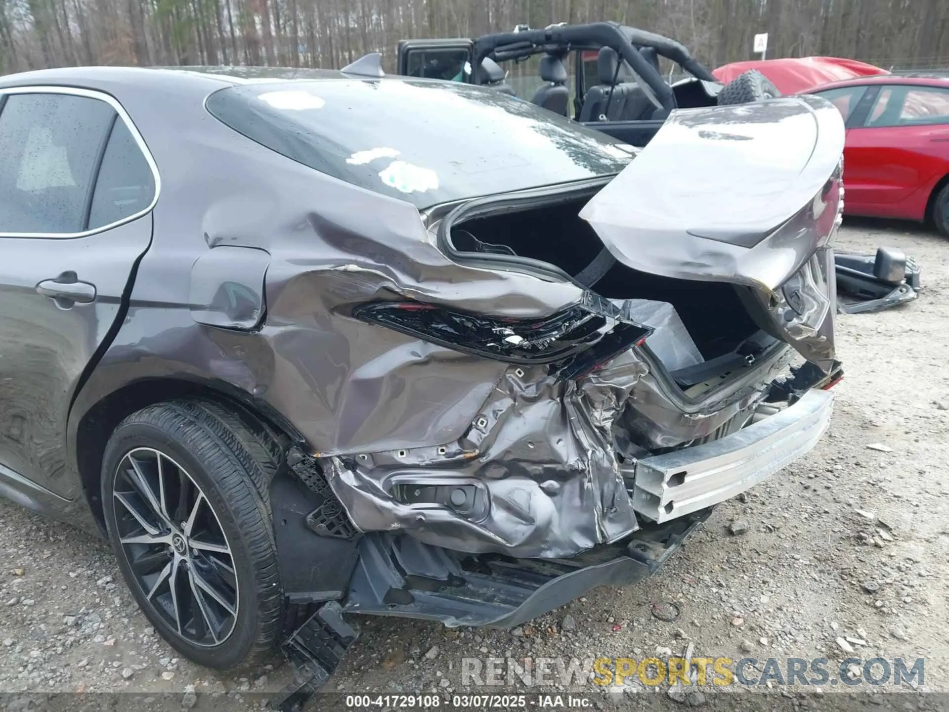 6 Фотография поврежденного автомобиля 4T1G11AK0MU586968 TOYOTA CAMRY 2021