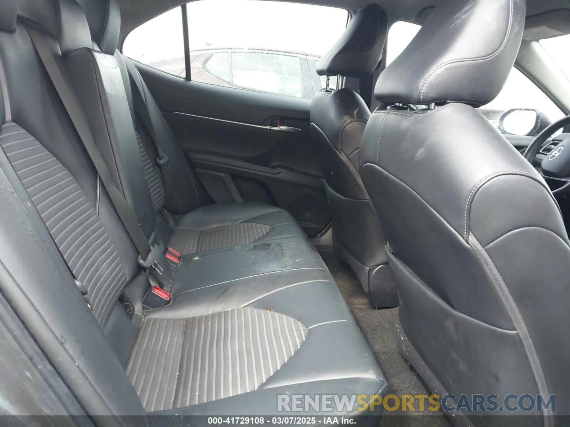 8 Фотография поврежденного автомобиля 4T1G11AK0MU586968 TOYOTA CAMRY 2021