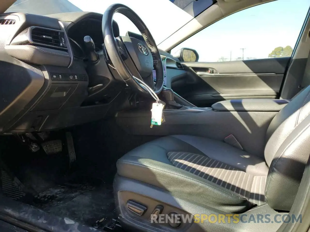 7 Photograph of a damaged car 4T1G11AK0MU591233 TOYOTA CAMRY 2021