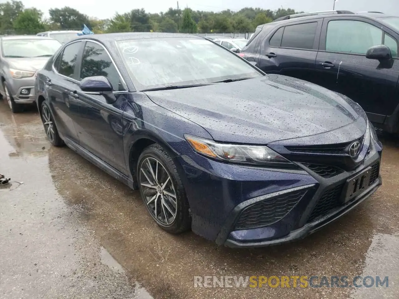 1 Photograph of a damaged car 4T1G11AK0MU593130 TOYOTA CAMRY 2021