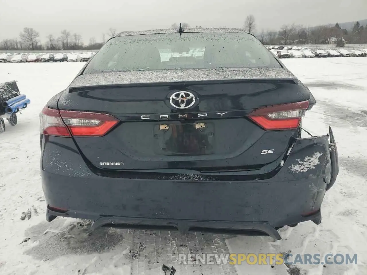 6 Photograph of a damaged car 4T1G11AK0MU593533 TOYOTA CAMRY 2021