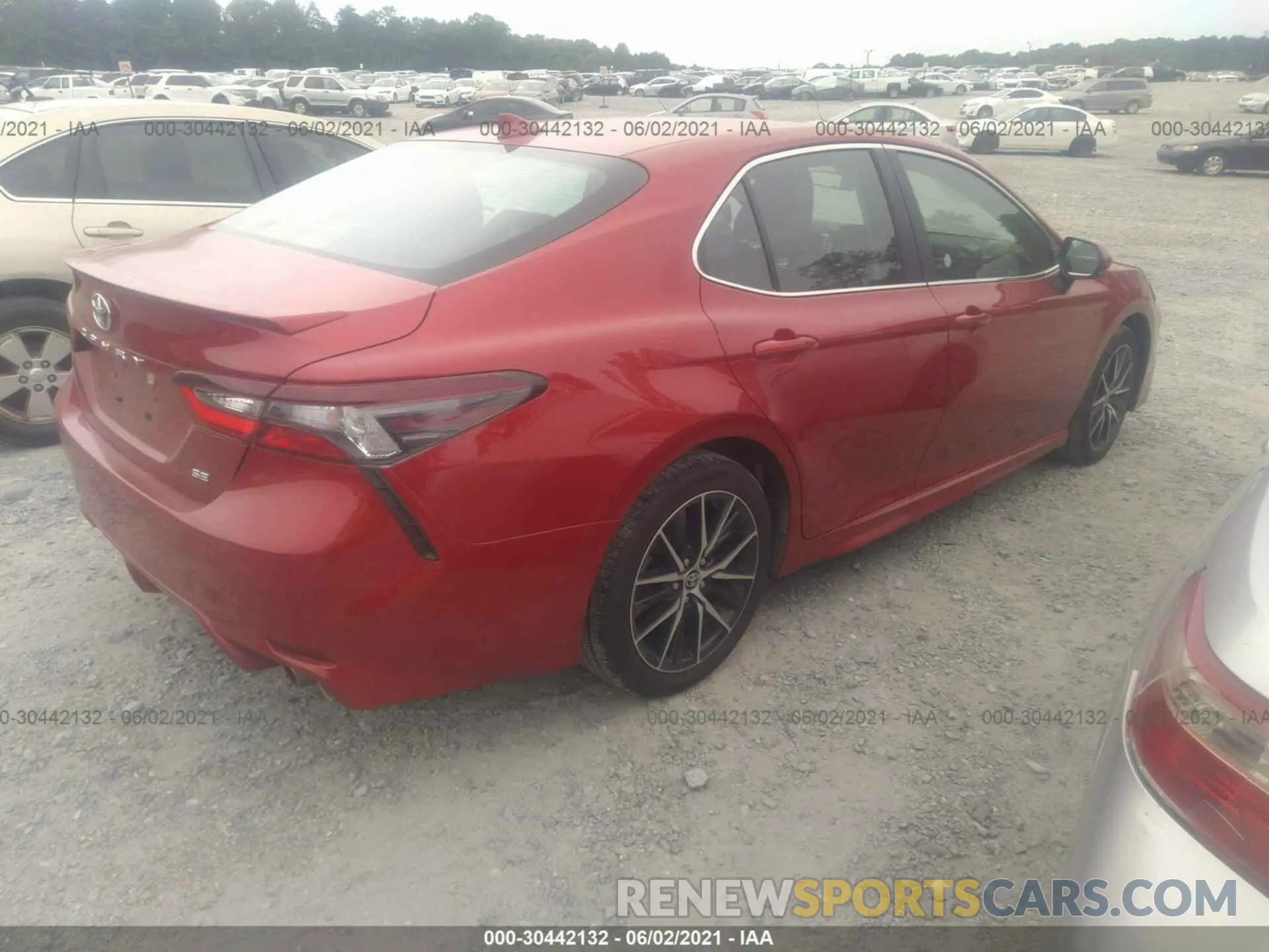4 Photograph of a damaged car 4T1G11AK1MU428445 TOYOTA CAMRY 2021
