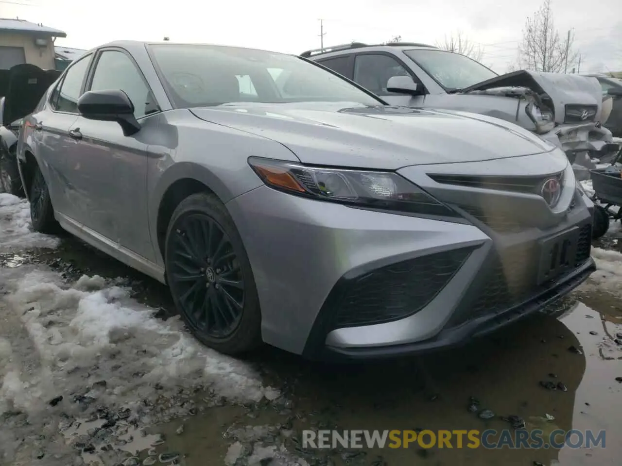 1 Photograph of a damaged car 4T1G11AK1MU431913 TOYOTA CAMRY 2021