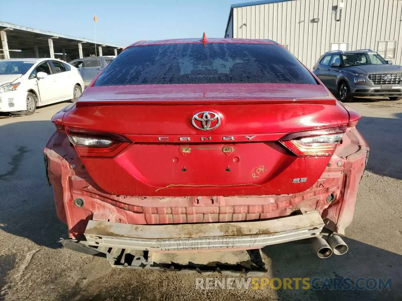 6 Photograph of a damaged car 4T1G11AK1MU437596 TOYOTA CAMRY 2021