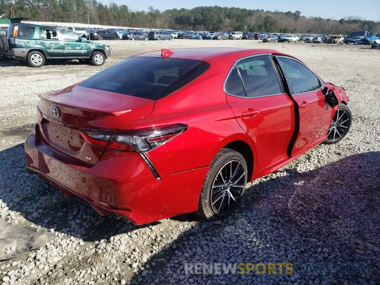 4 Photograph of a damaged car 4T1G11AK1MU471733 TOYOTA CAMRY 2021