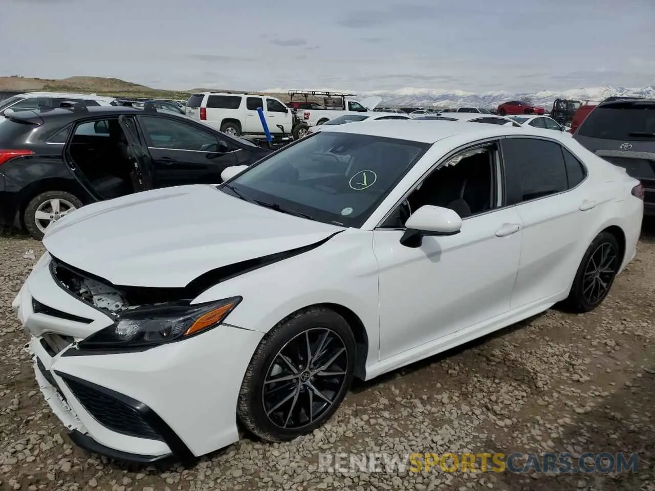 1 Фотография поврежденного автомобиля 4T1G11AK1MU477175 TOYOTA CAMRY 2021