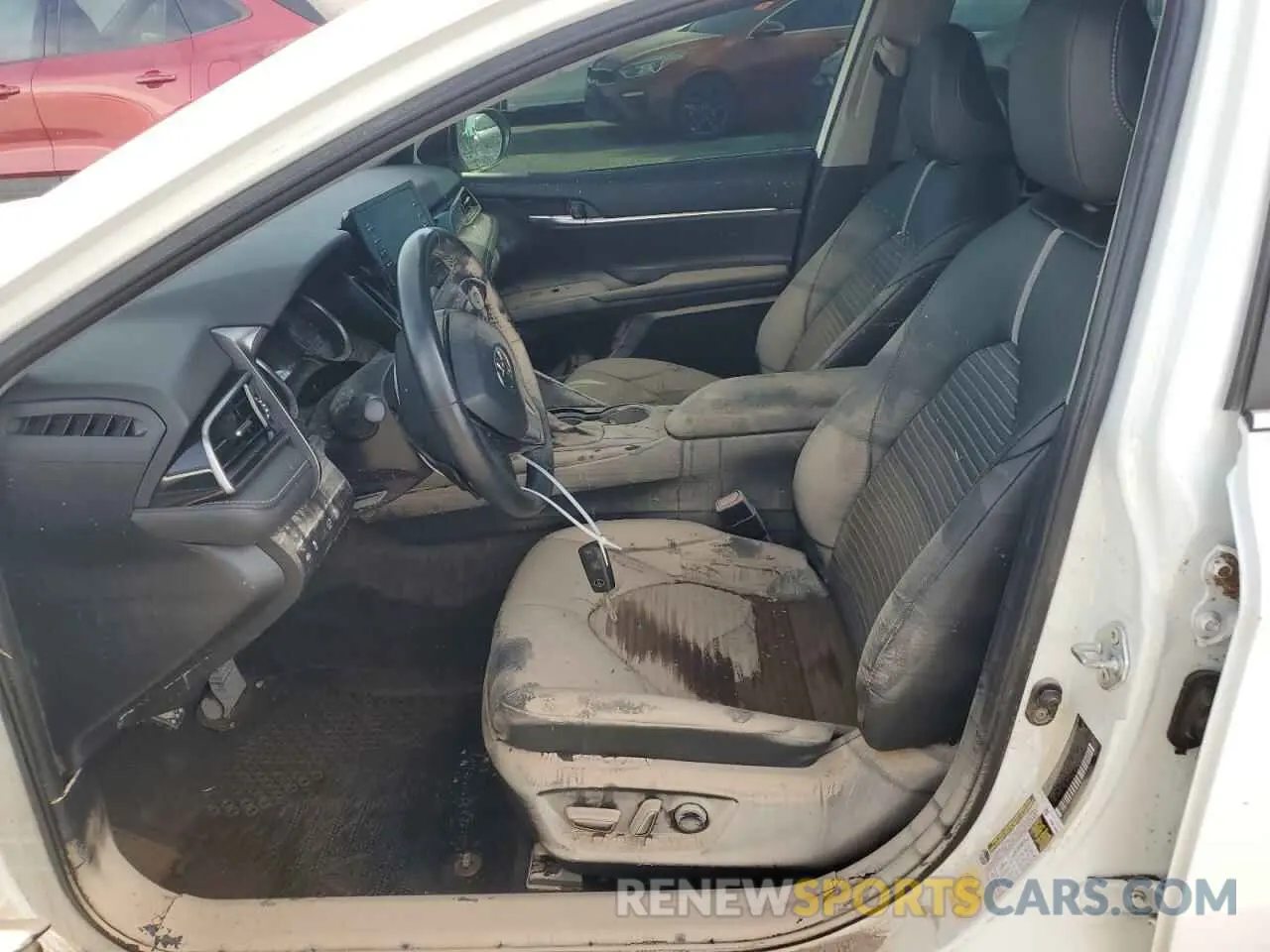 7 Photograph of a damaged car 4T1G11AK1MU480996 TOYOTA CAMRY 2021