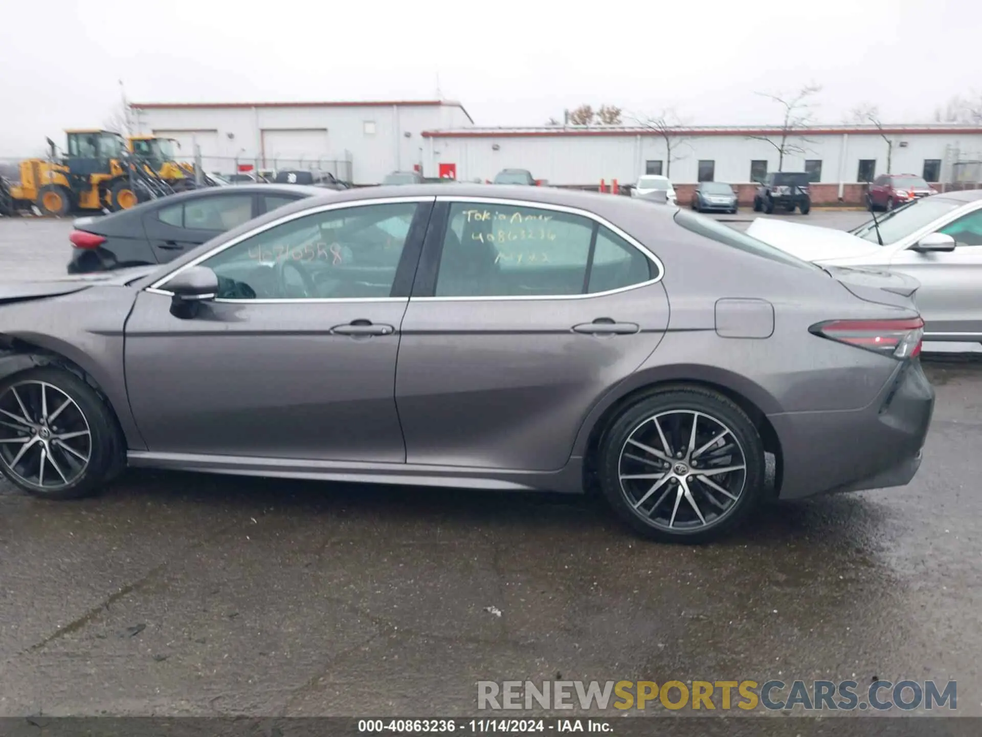 14 Photograph of a damaged car 4T1G11AK1MU483509 TOYOTA CAMRY 2021
