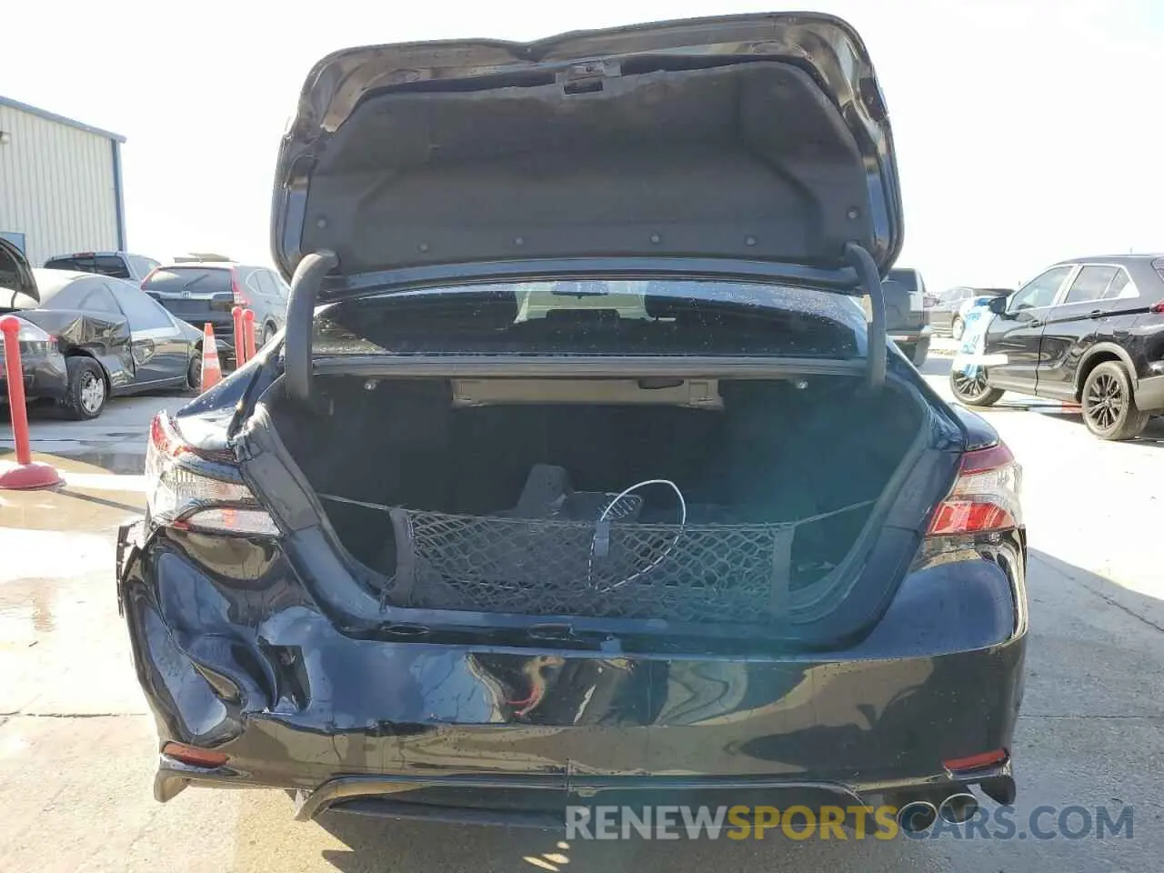 6 Photograph of a damaged car 4T1G11AK1MU486362 TOYOTA CAMRY 2021