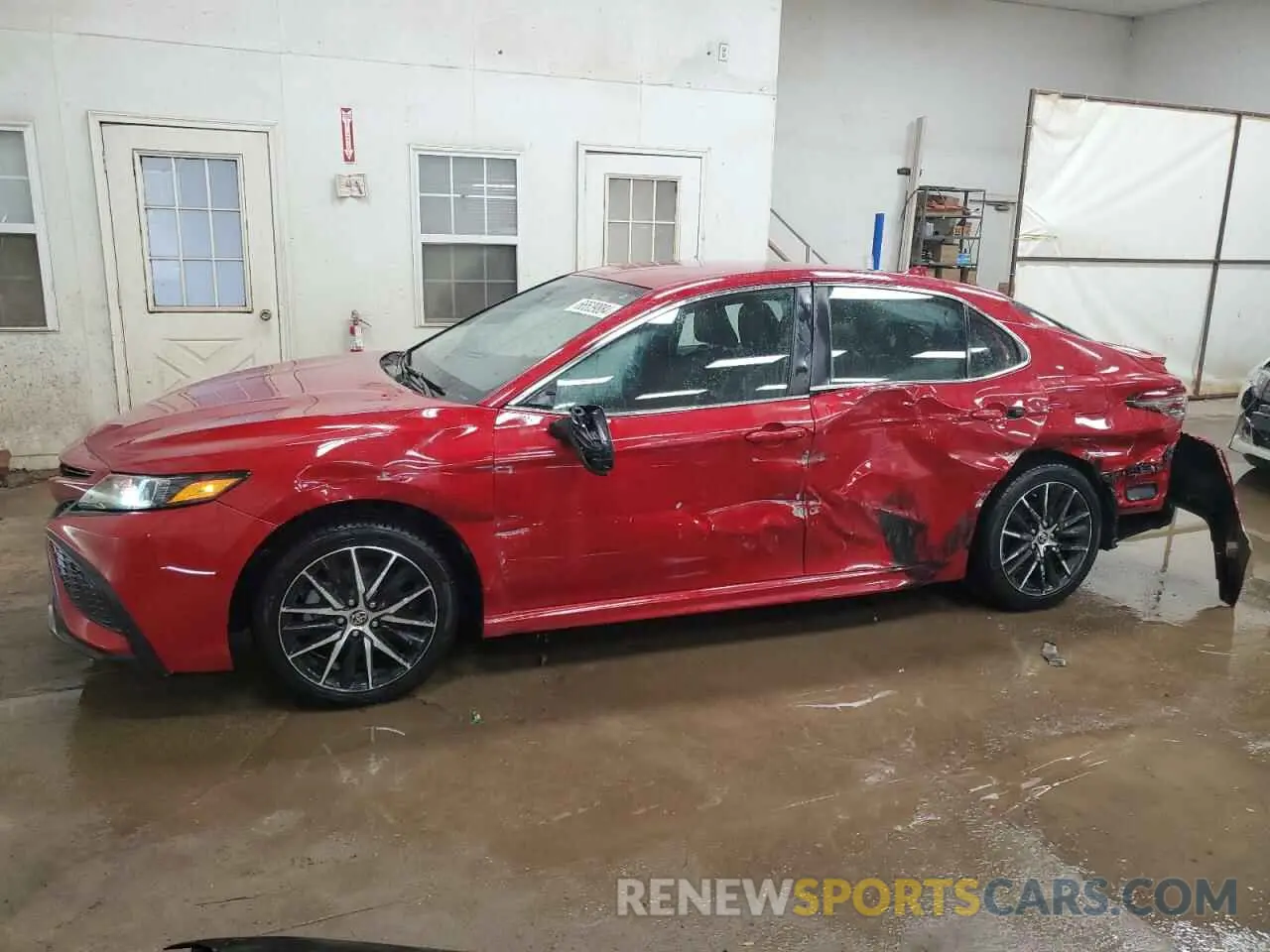 1 Фотография поврежденного автомобиля 4T1G11AK1MU486510 TOYOTA CAMRY 2021
