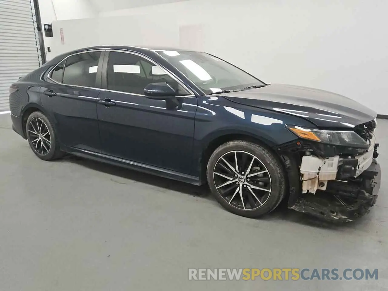 4 Photograph of a damaged car 4T1G11AK1MU541893 TOYOTA CAMRY 2021