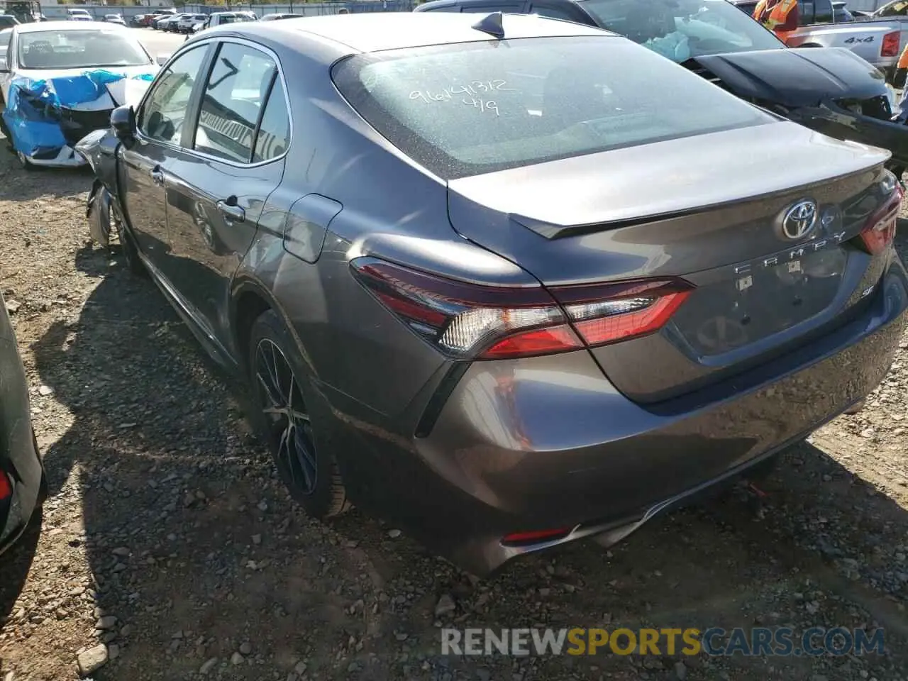 3 Фотография поврежденного автомобиля 4T1G11AK1MU556992 TOYOTA CAMRY 2021