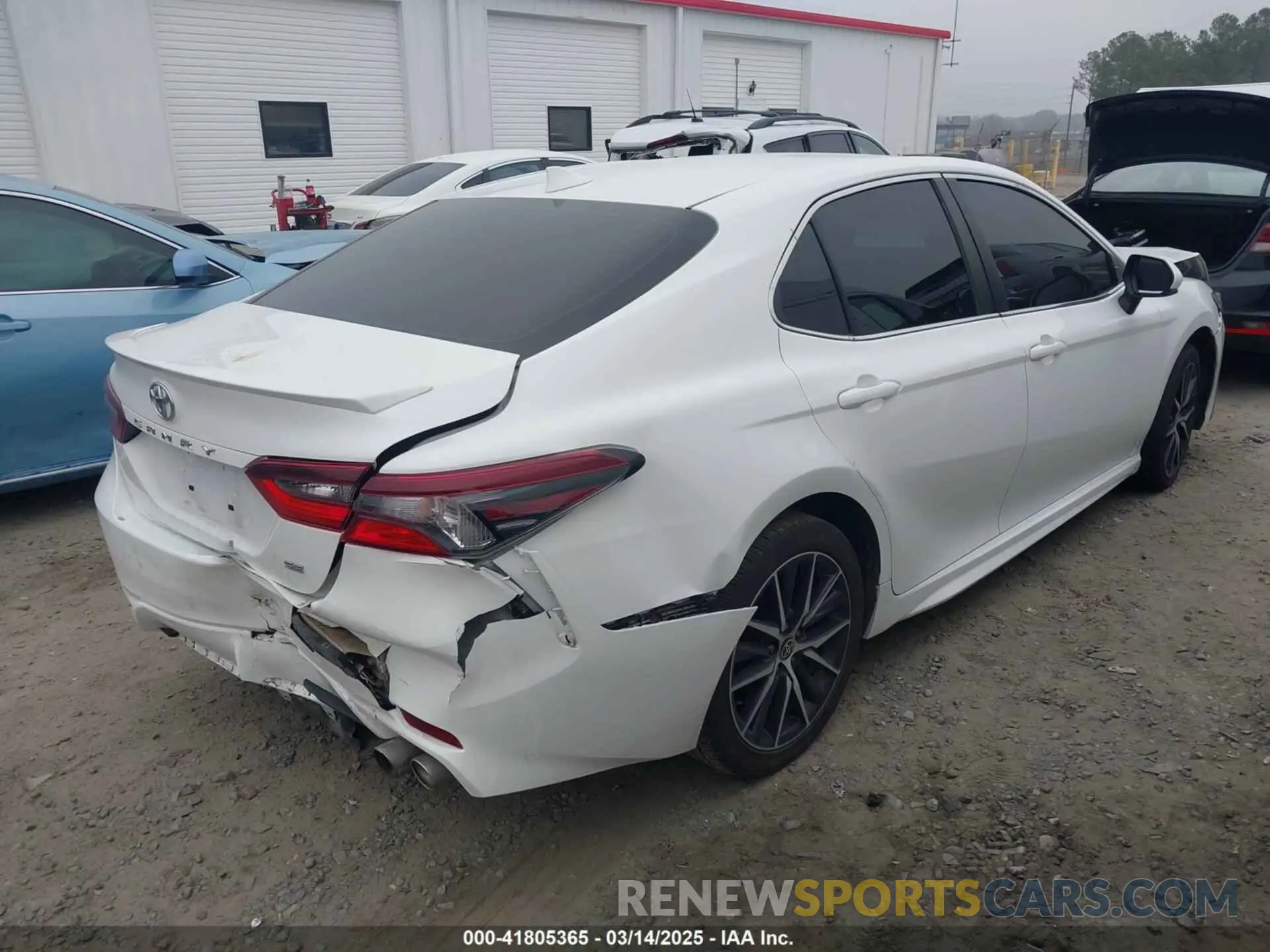 4 Photograph of a damaged car 4T1G11AK1MU572982 TOYOTA CAMRY 2021