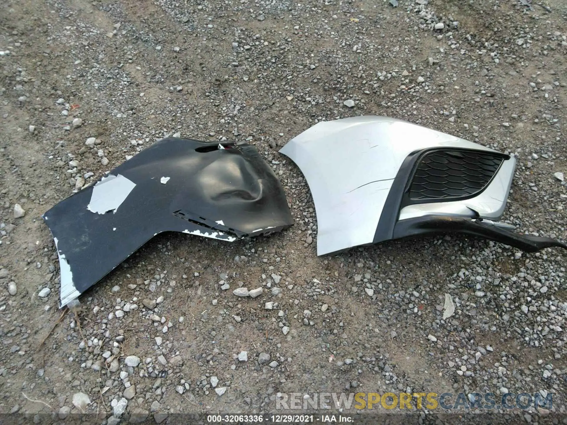 12 Photograph of a damaged car 4T1G11AK1MU573095 TOYOTA CAMRY 2021