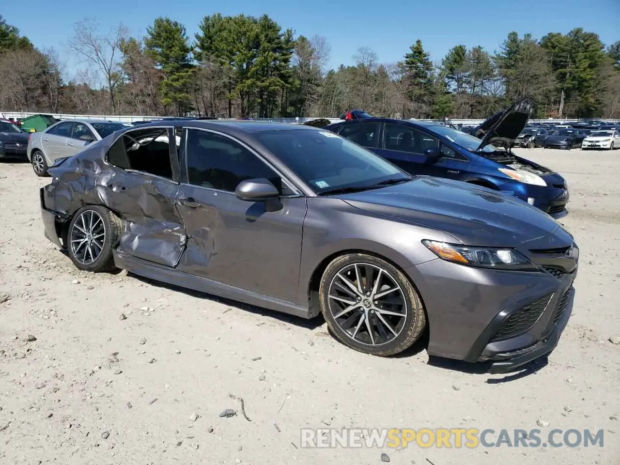 4 Фотография поврежденного автомобиля 4T1G11AK1MU584694 TOYOTA CAMRY 2021