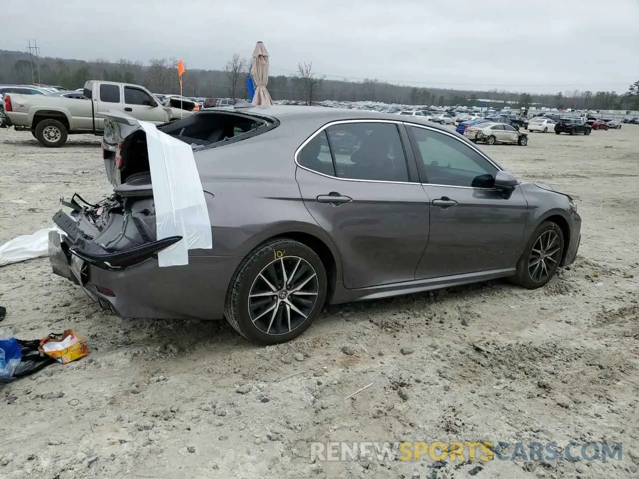 3 Фотография поврежденного автомобиля 4T1G11AK1MU614891 TOYOTA CAMRY 2021
