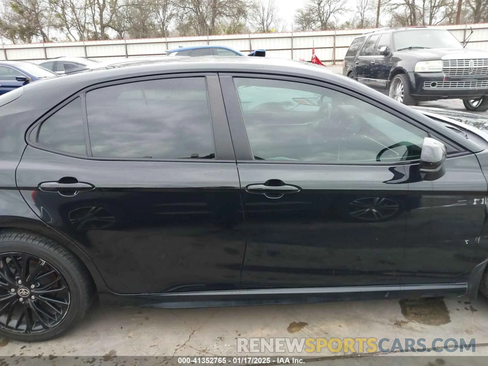 14 Photograph of a damaged car 4T1G11AK2MU404008 TOYOTA CAMRY 2021