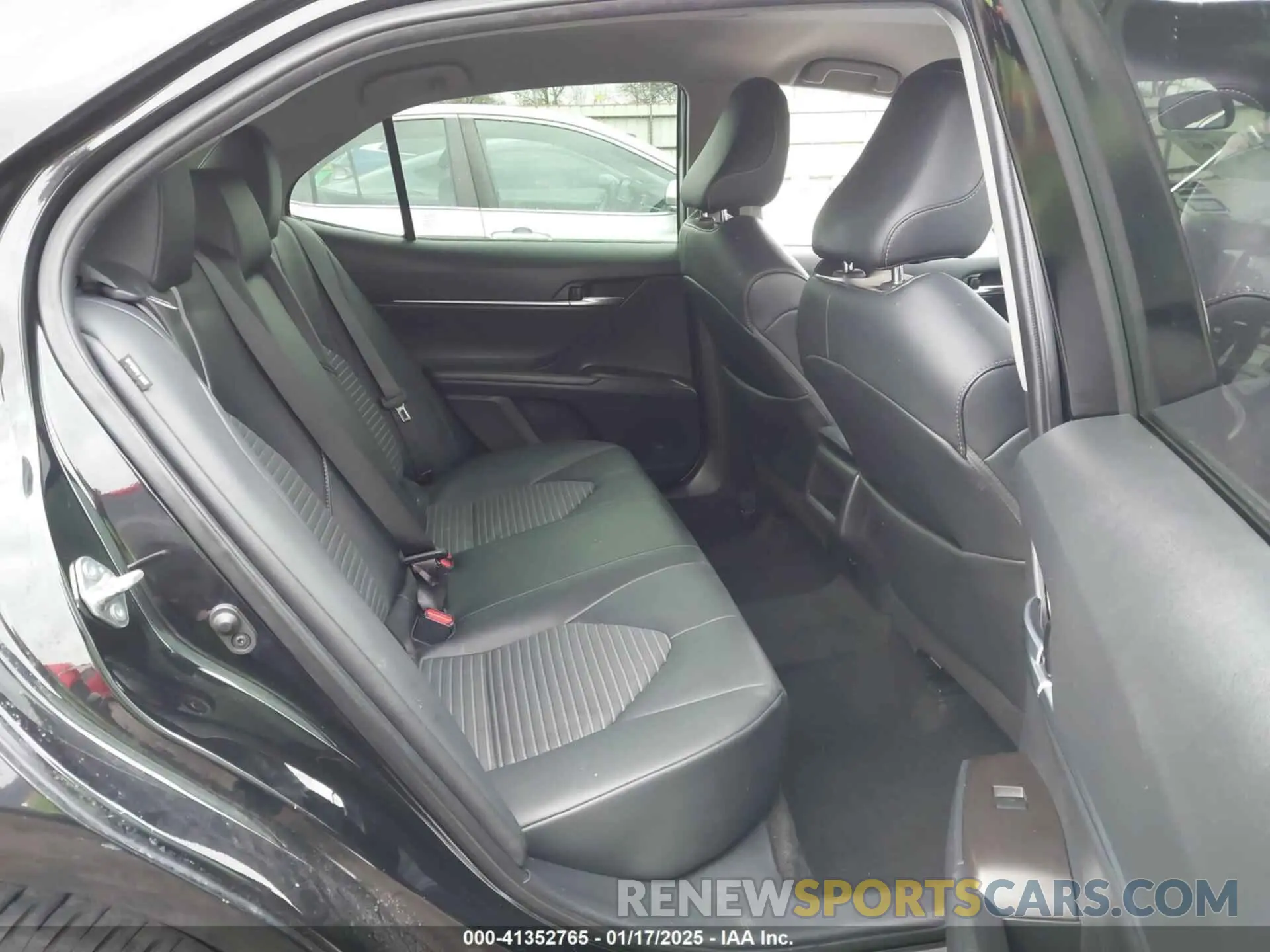 8 Photograph of a damaged car 4T1G11AK2MU404008 TOYOTA CAMRY 2021