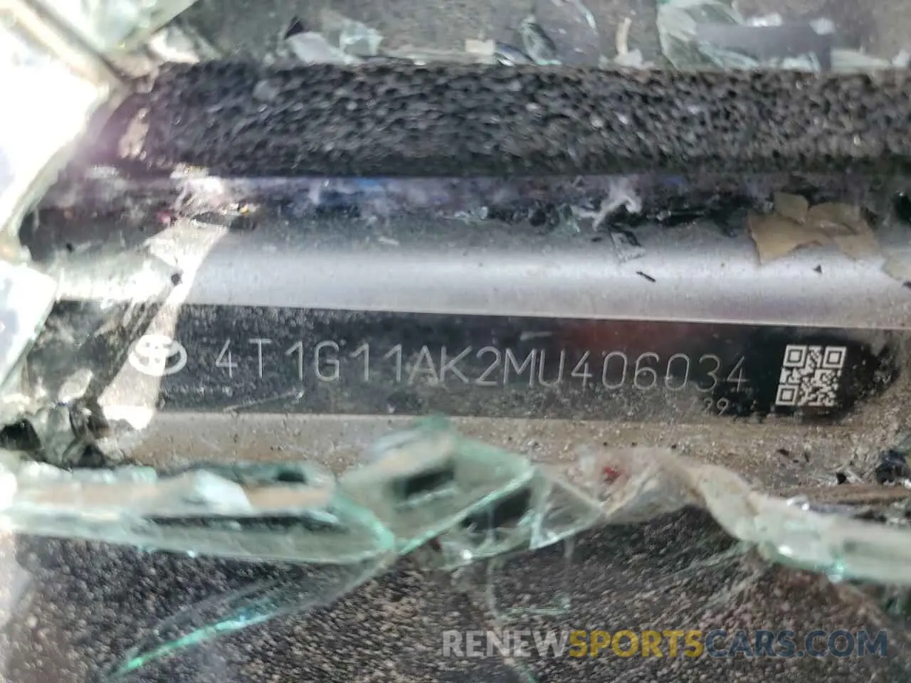 12 Photograph of a damaged car 4T1G11AK2MU406034 TOYOTA CAMRY 2021