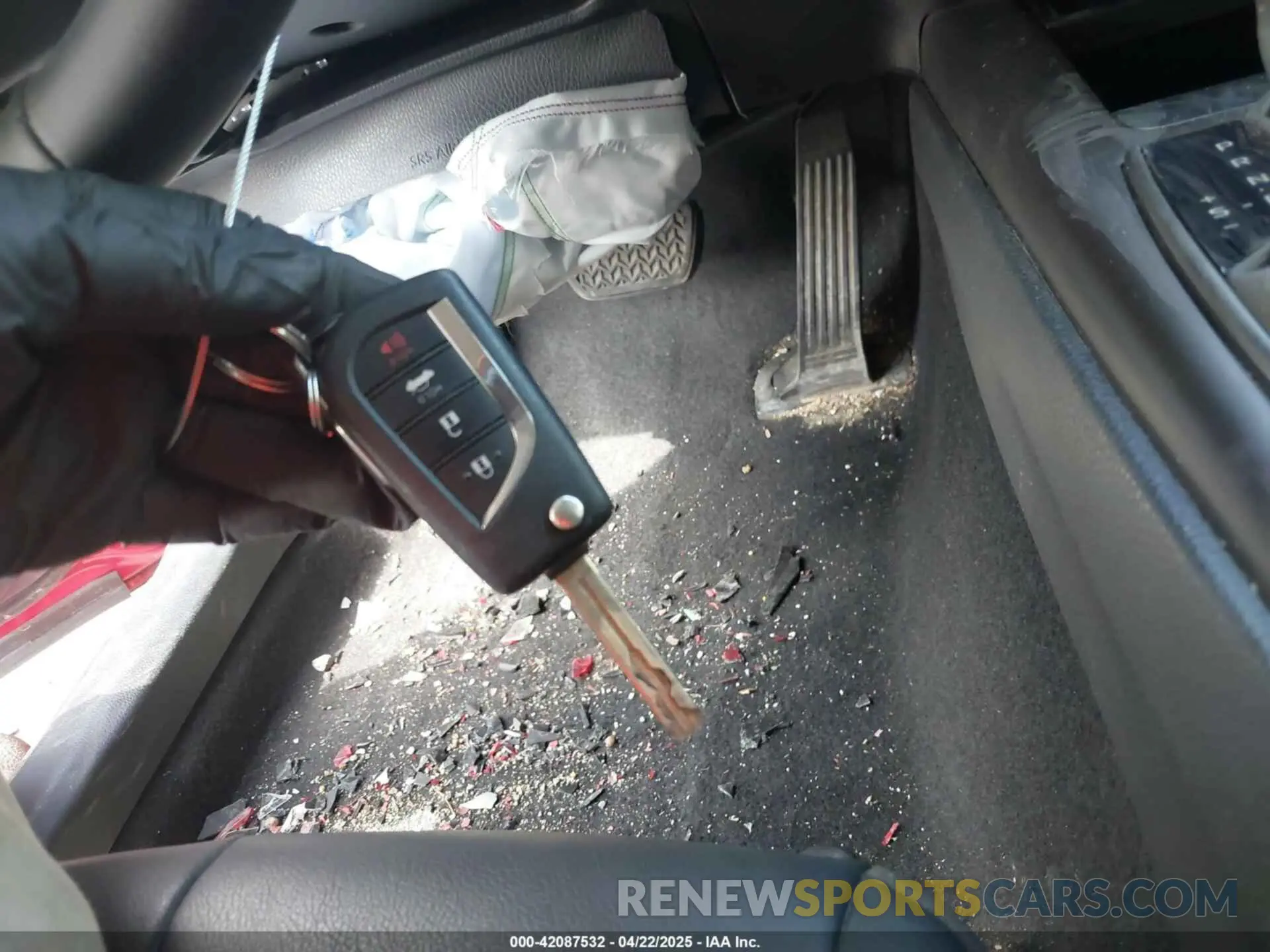 11 Photograph of a damaged car 4T1G11AK2MU417082 TOYOTA CAMRY 2021