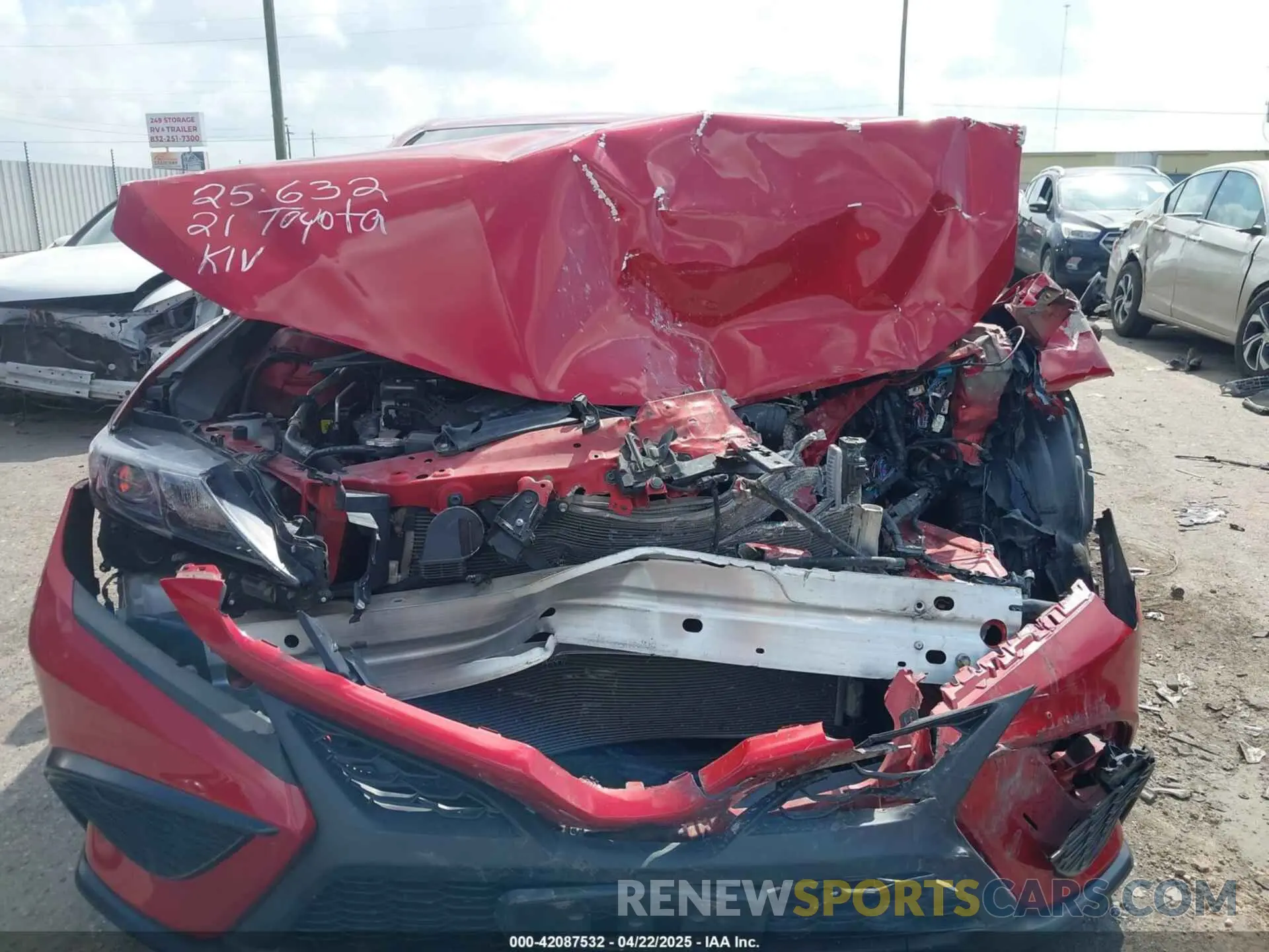 12 Photograph of a damaged car 4T1G11AK2MU417082 TOYOTA CAMRY 2021