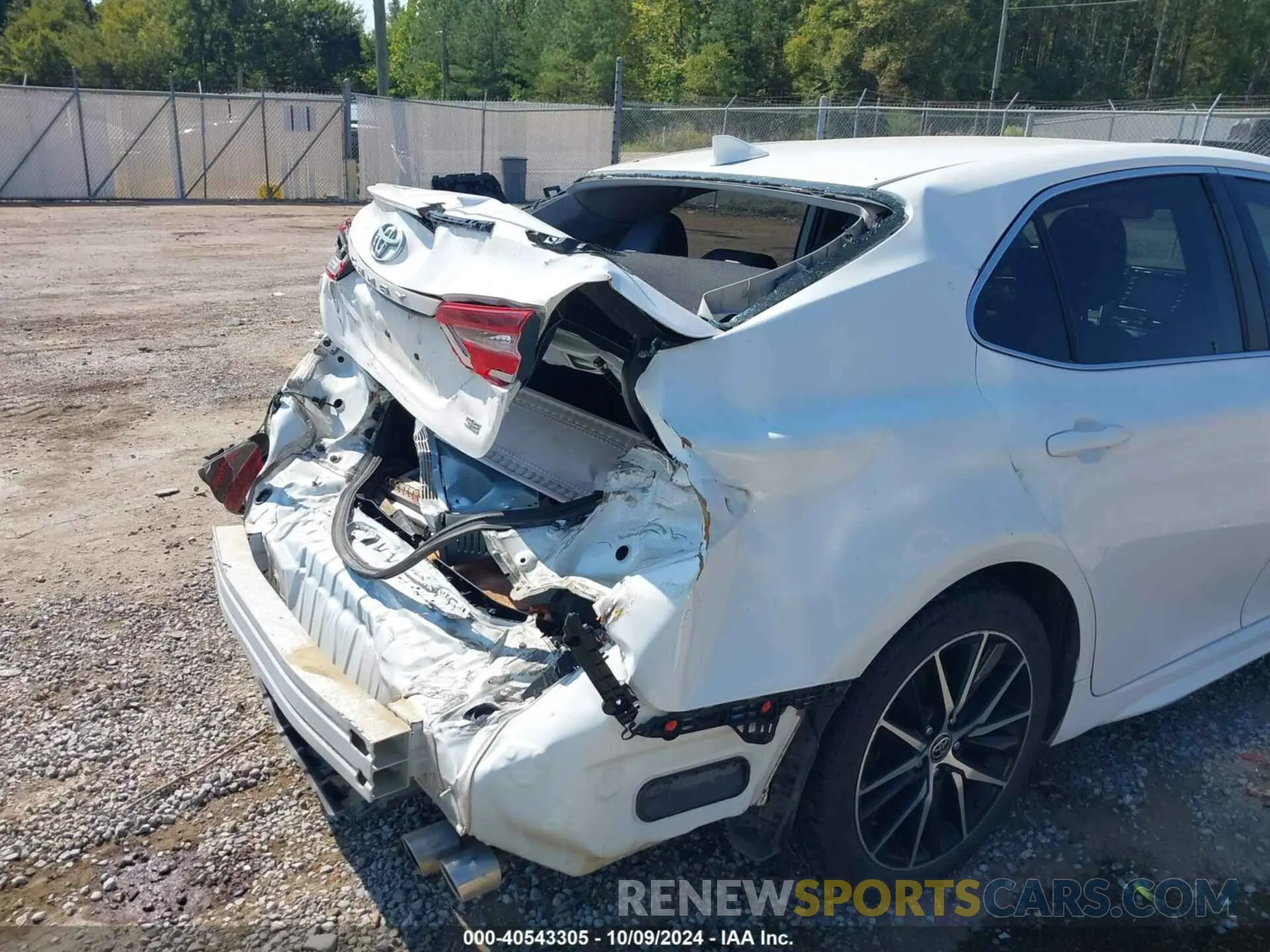 18 Photograph of a damaged car 4T1G11AK2MU444928 TOYOTA CAMRY 2021