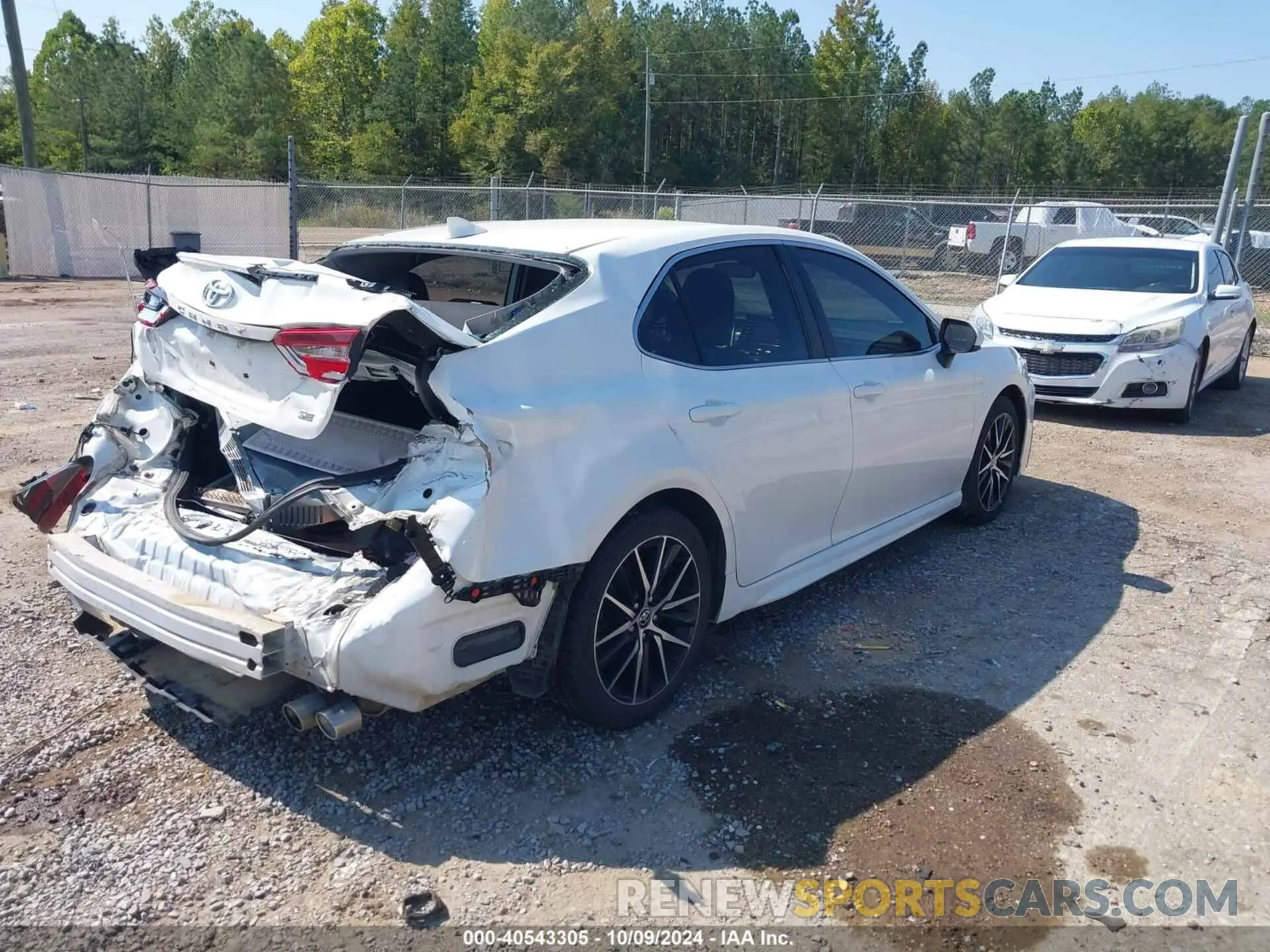 4 Photograph of a damaged car 4T1G11AK2MU444928 TOYOTA CAMRY 2021
