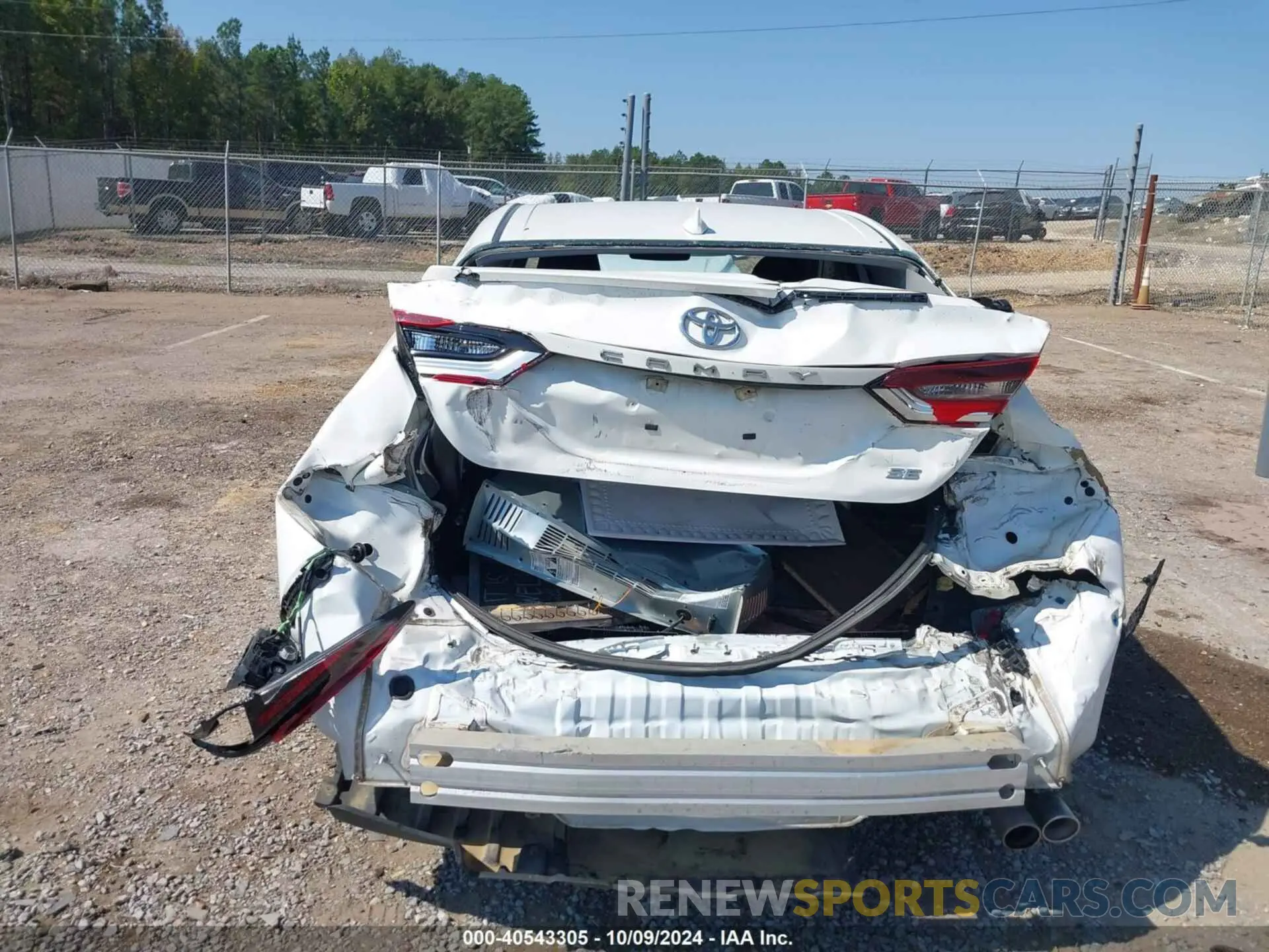 6 Photograph of a damaged car 4T1G11AK2MU444928 TOYOTA CAMRY 2021
